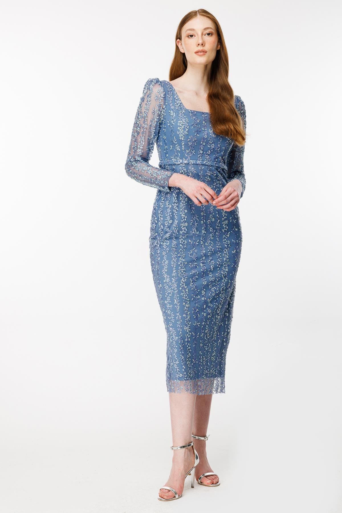 Kare Yaka İşlemeli Kalem Abiye - AMETİS