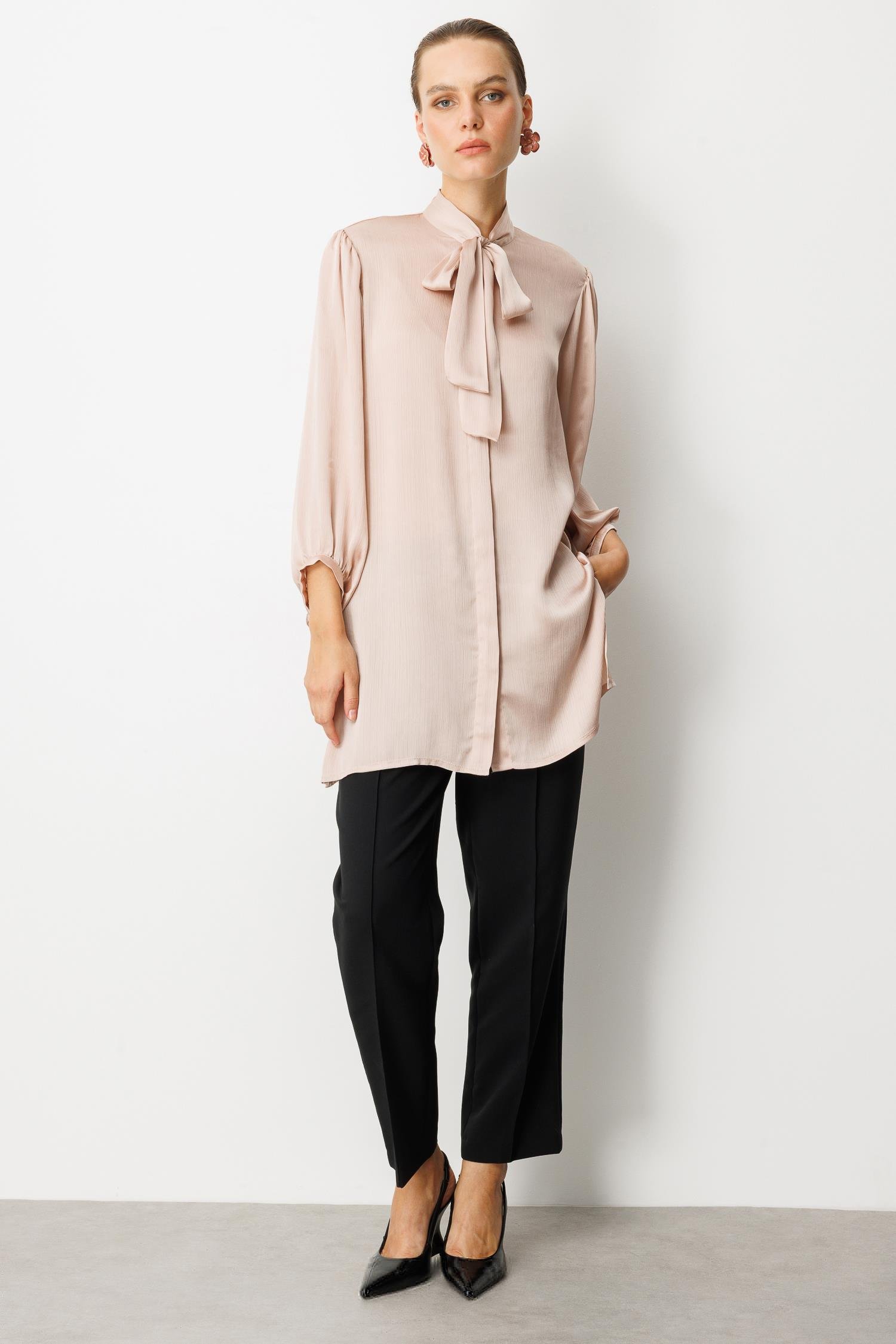 Kendinden Desenli Saten Tunik Gömlek-GÜL KURUSU