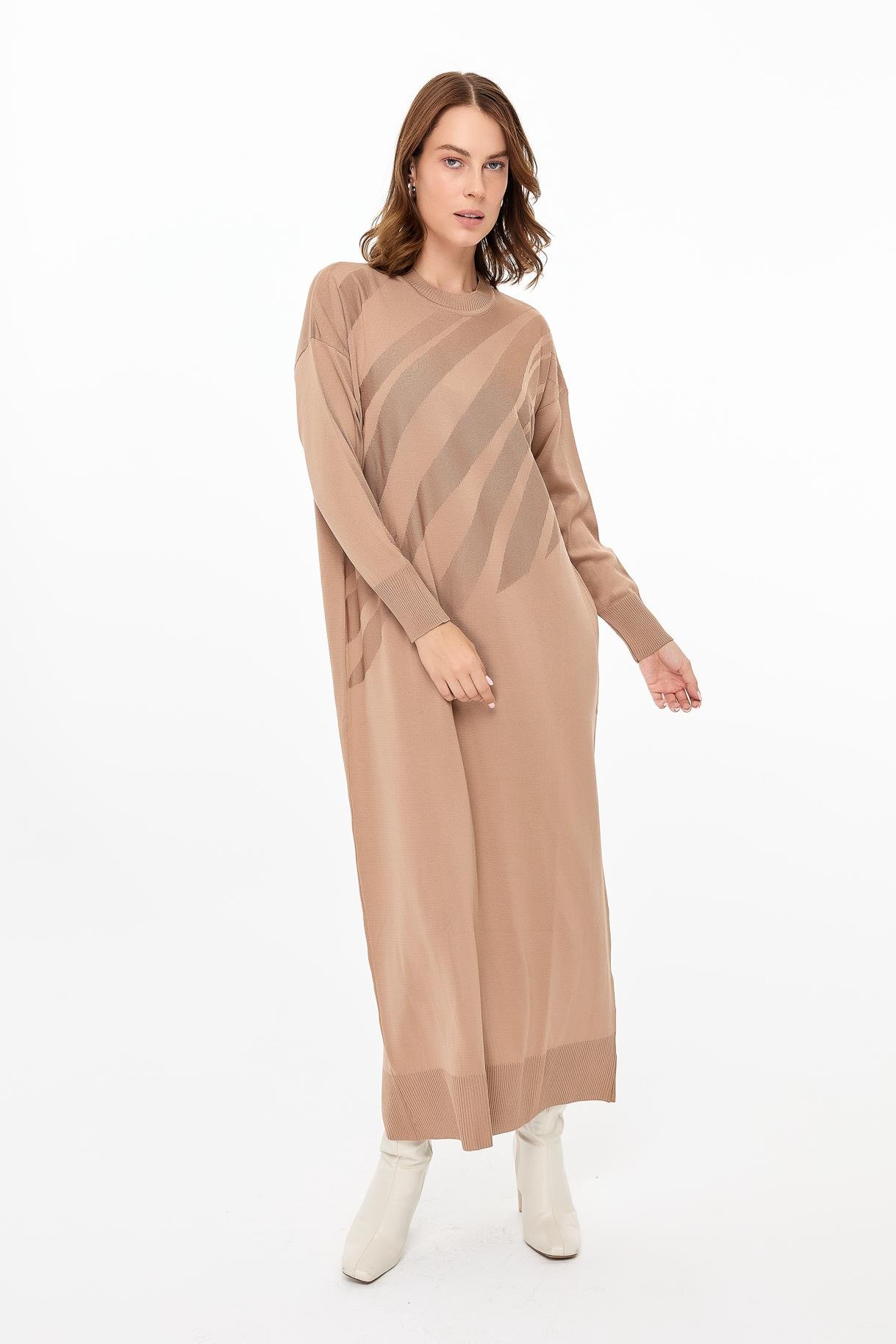 Kendinden Desenli Triko Elbise - CAMEL