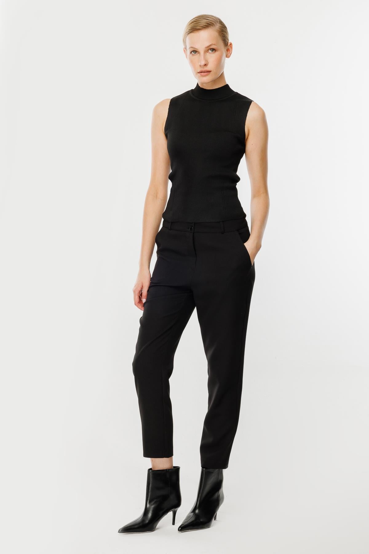 Klasik Fit Kesim Pantolon - SİYAH