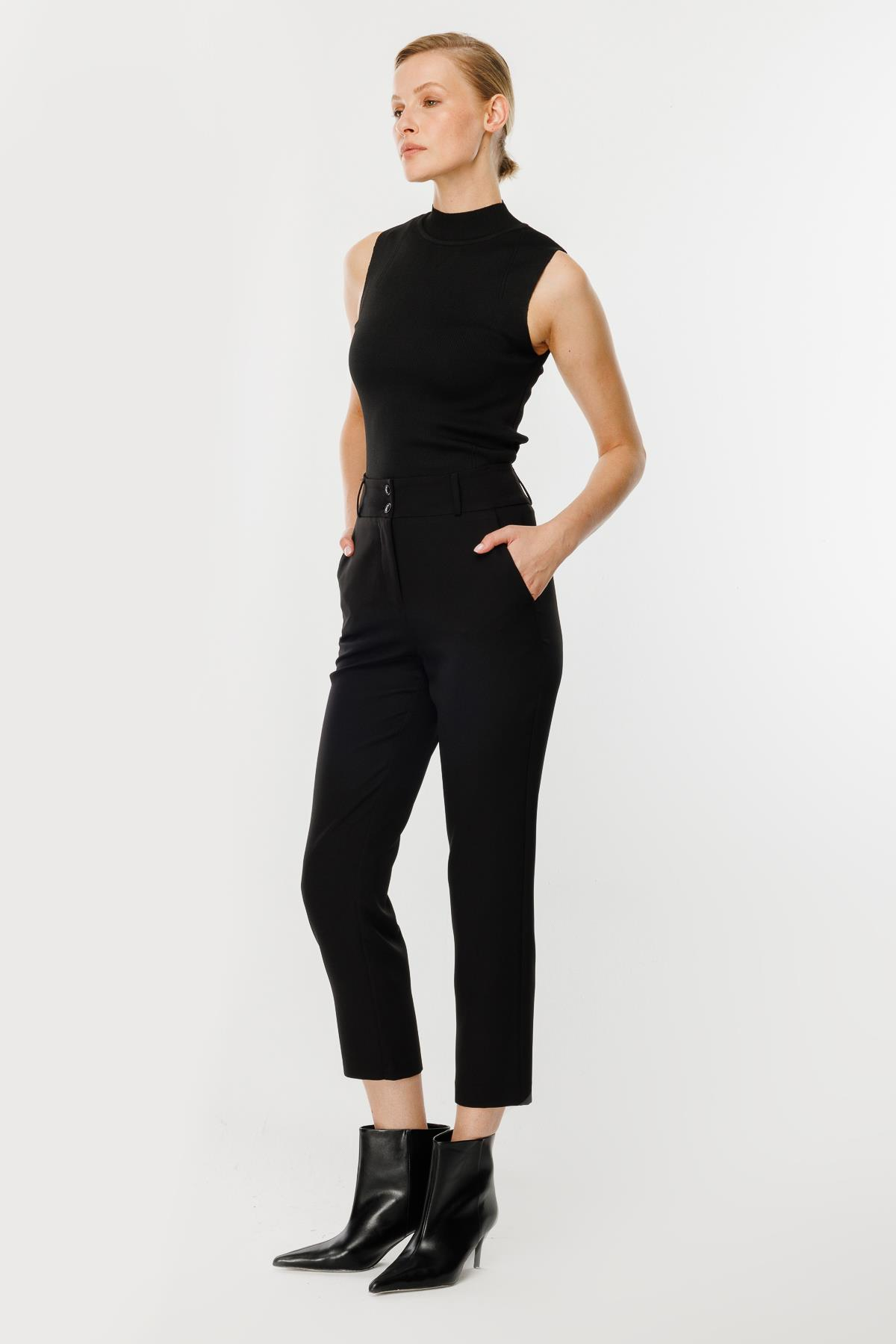 Klasik Fit Kesim Pantolon - SİYAH