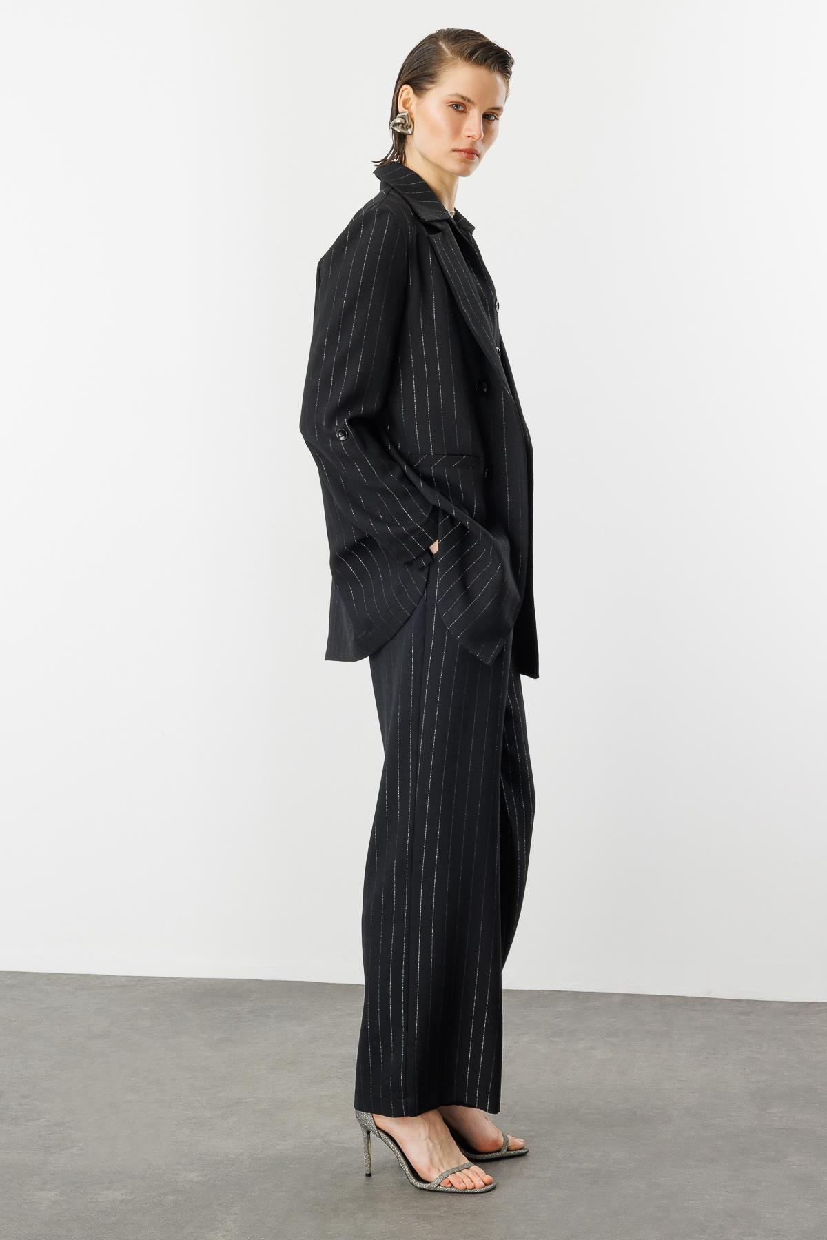 Kol Detaylı Sim Çizgi Ceket-SİYAH