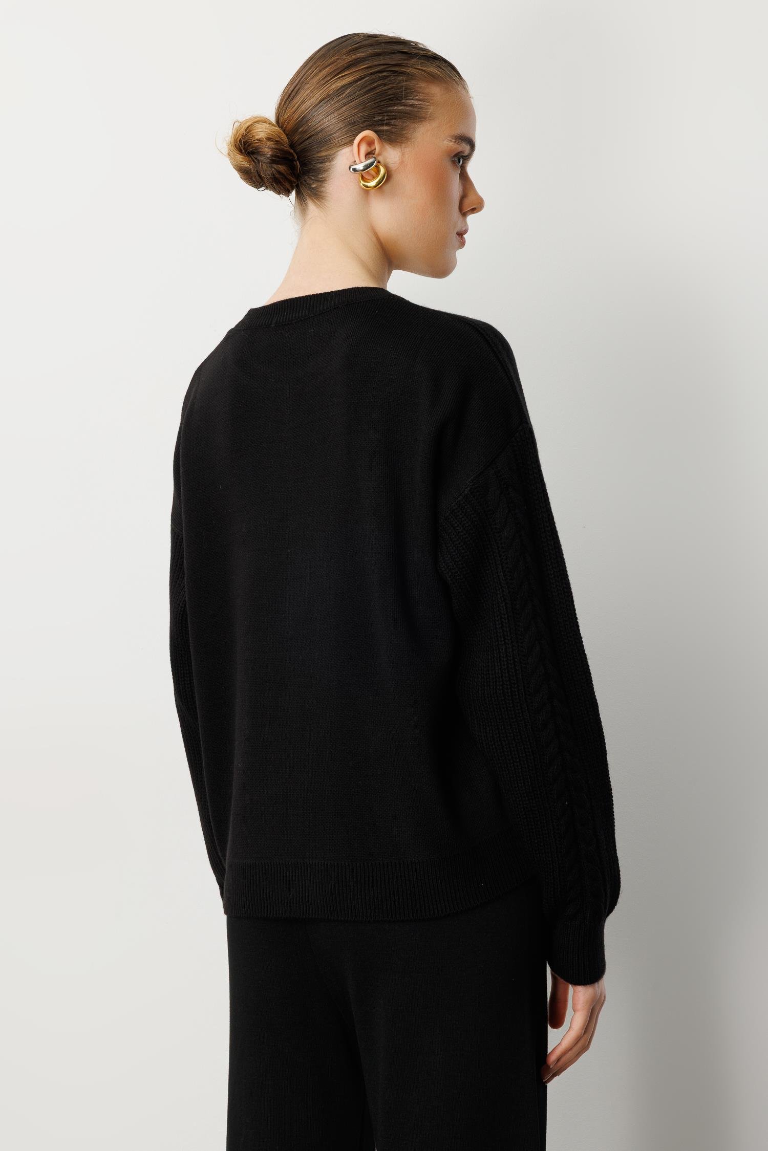 Kot Yıldız Detaylı Triko Kazak-SİYAH