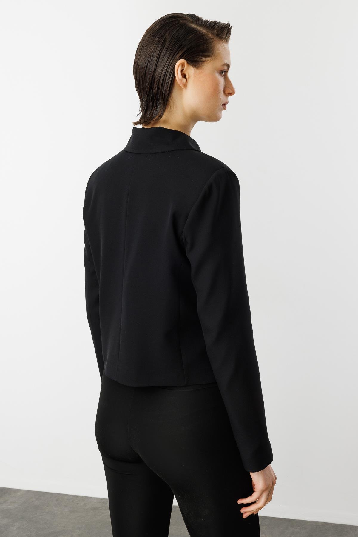 Kruvaz Yaka Hürrem Ceket-SİYAH