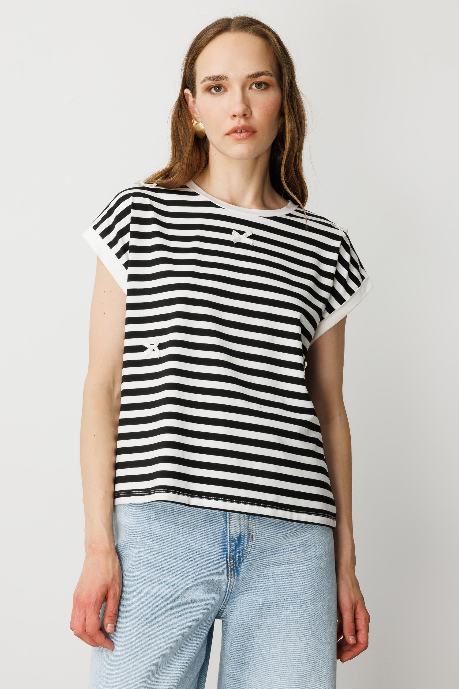 Kurdela Detay Çizgili Tişört-SİYAH/BEYAZ