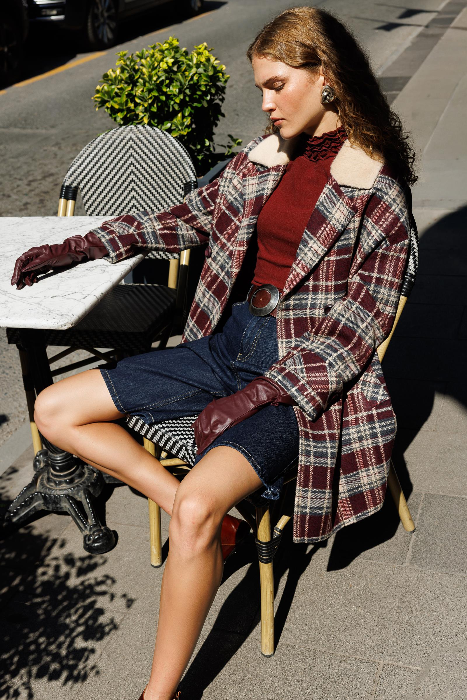 Kürk Yaka Detaylı Ekose Kaşe Kaban-BORDO