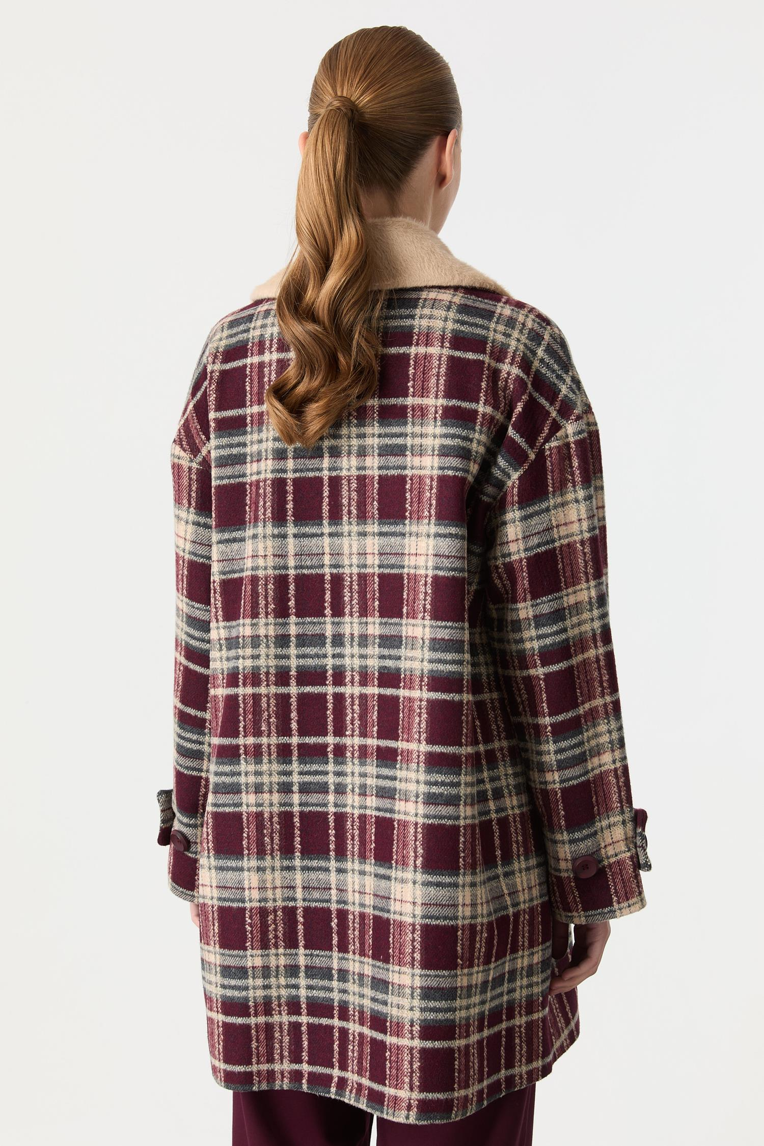 Kürk Yaka Detaylı Ekose Kaşe Kaban-BORDO