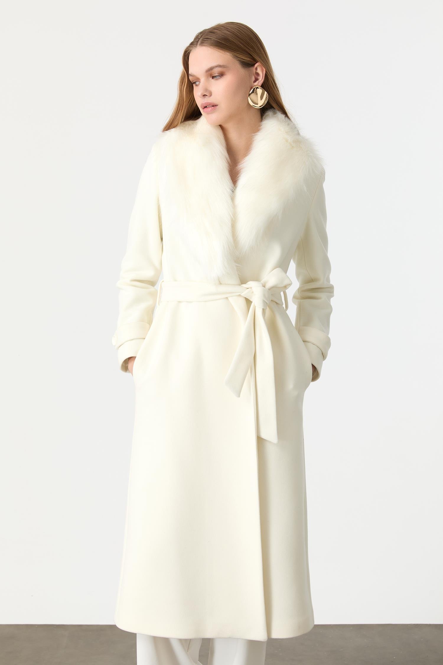 Kürk Yaka Detaylı Kaşe Kaban-KEMIK