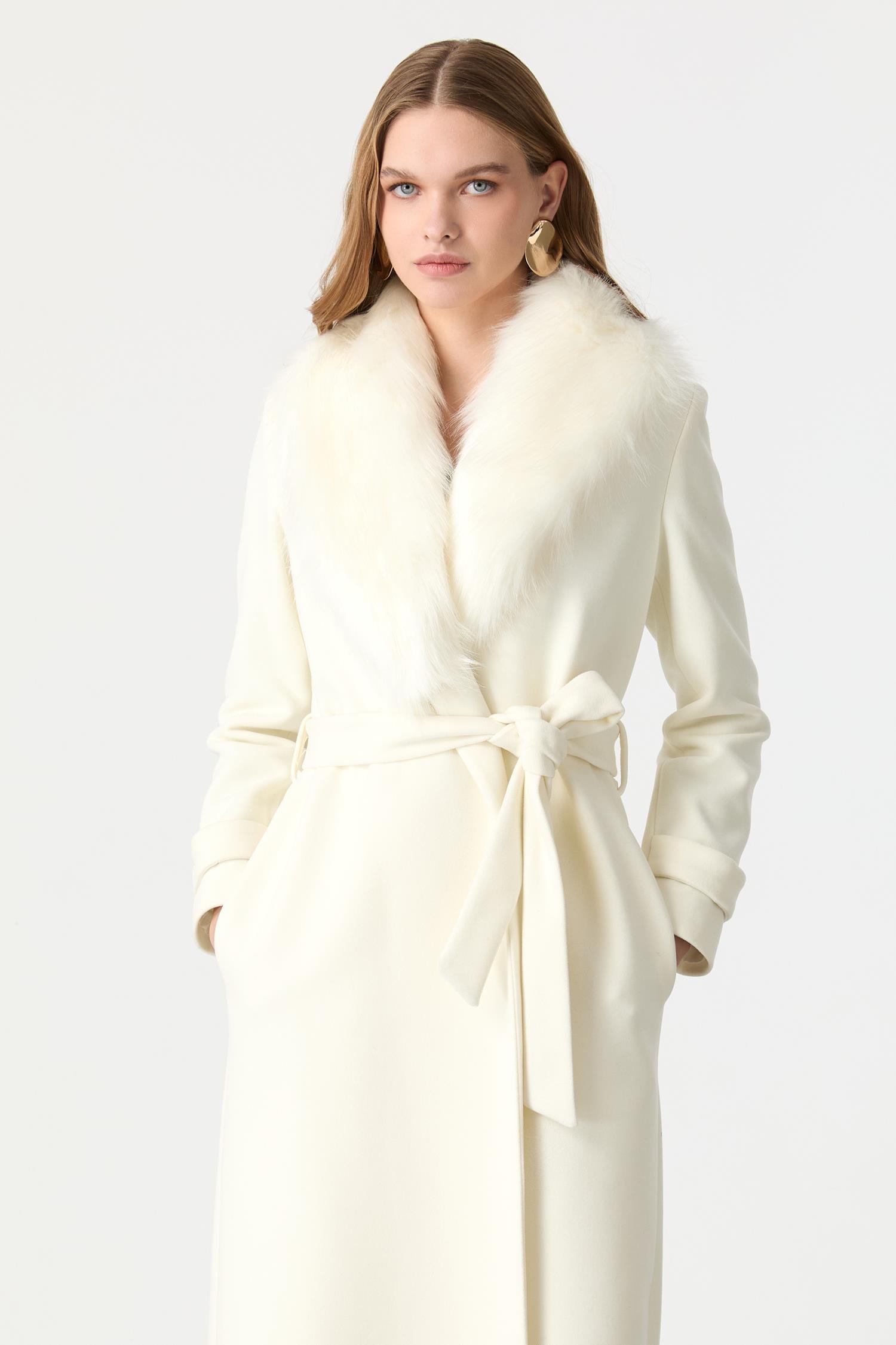 Kürk Yaka Detaylı Kaşe Kaban-KEMIK