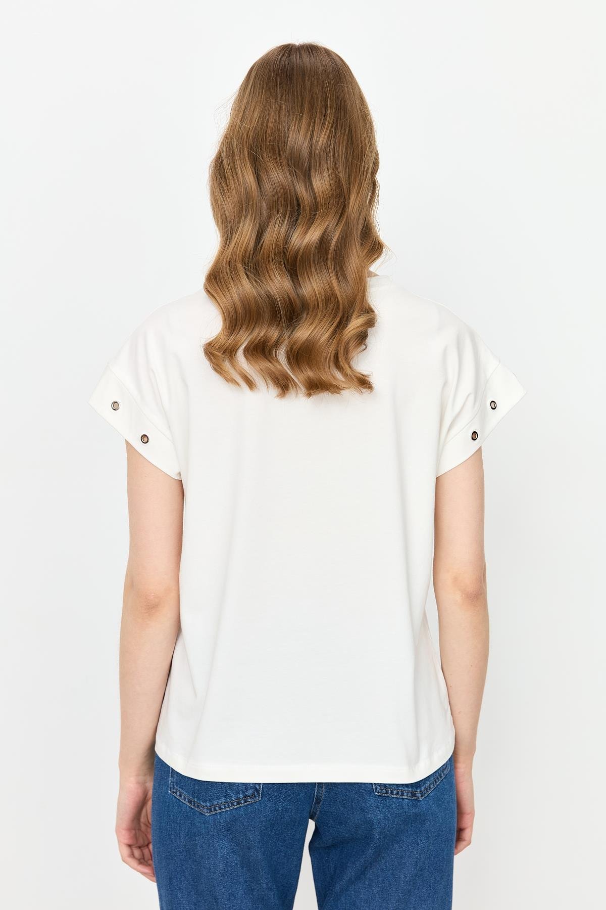 Kuş Gözü Detay Penye Bluz-KEMIK