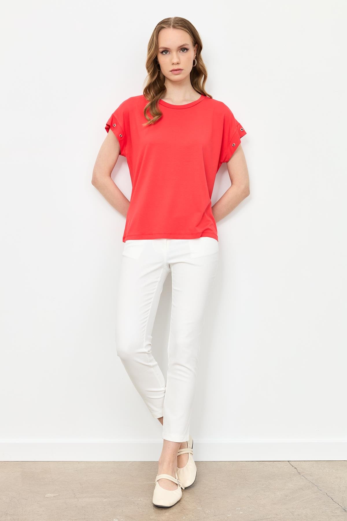 Kuş Gözü Detay Penye Bluz-KIRMIZI