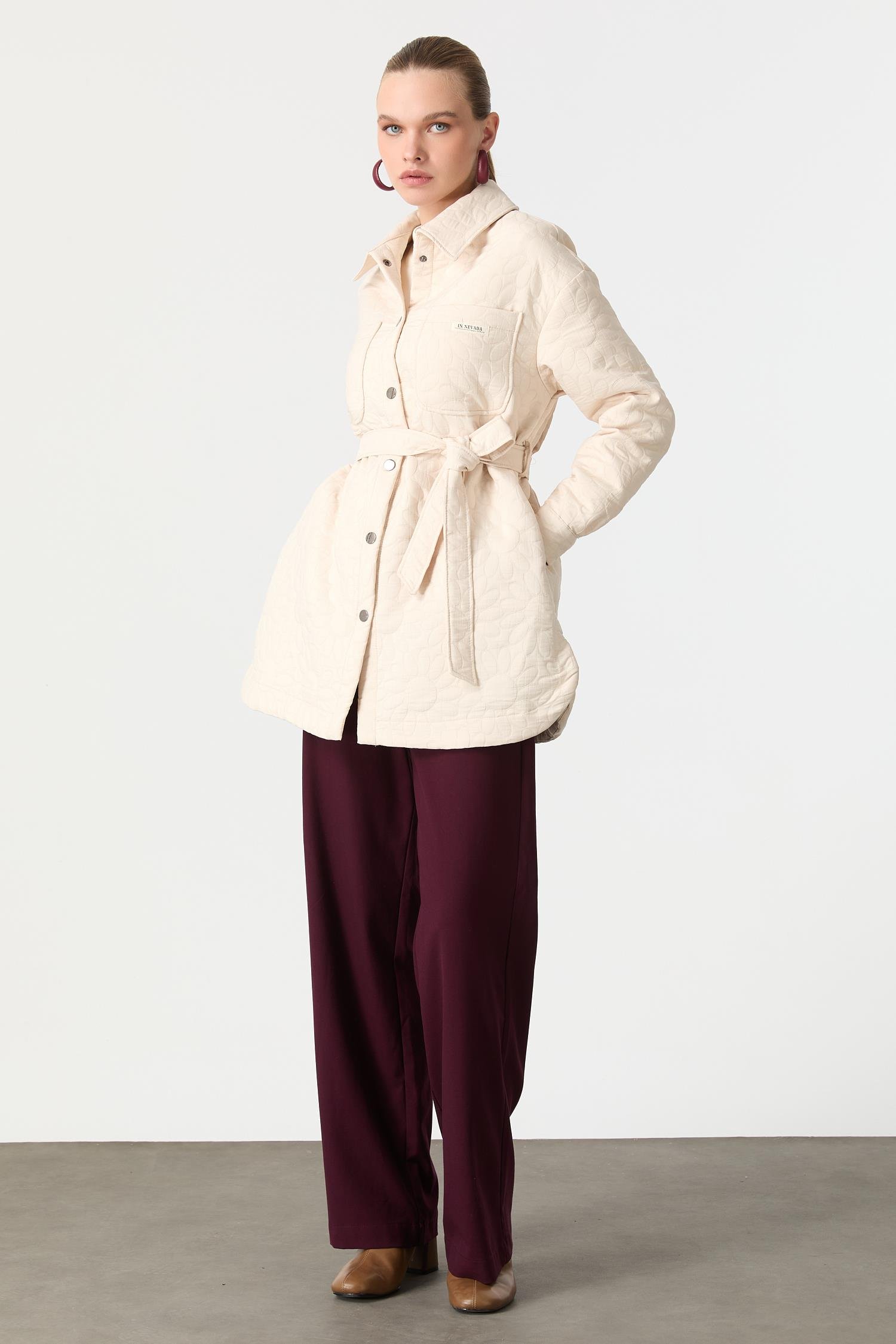 Kuşak Detaylı Kapitone Ceket-KREM