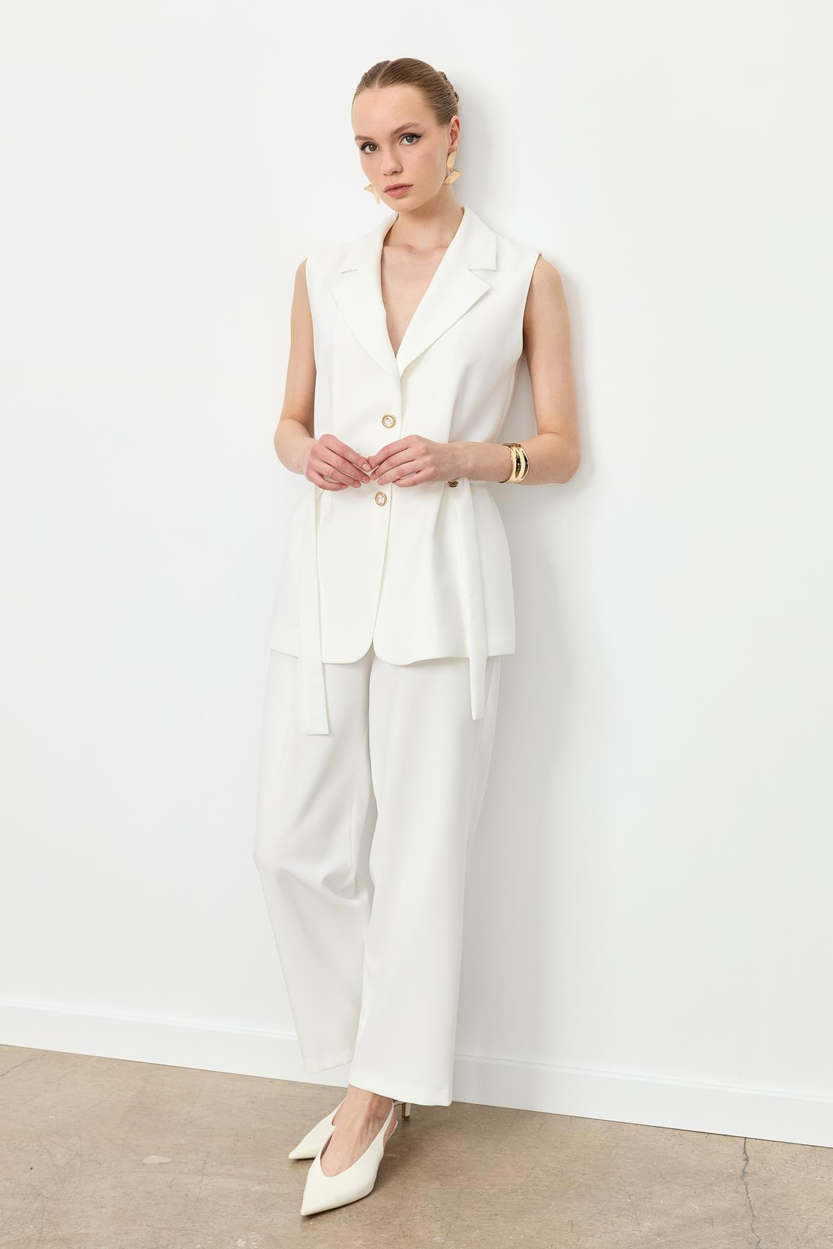 Kuşak Detaylı Krep Yelek-KEMIK