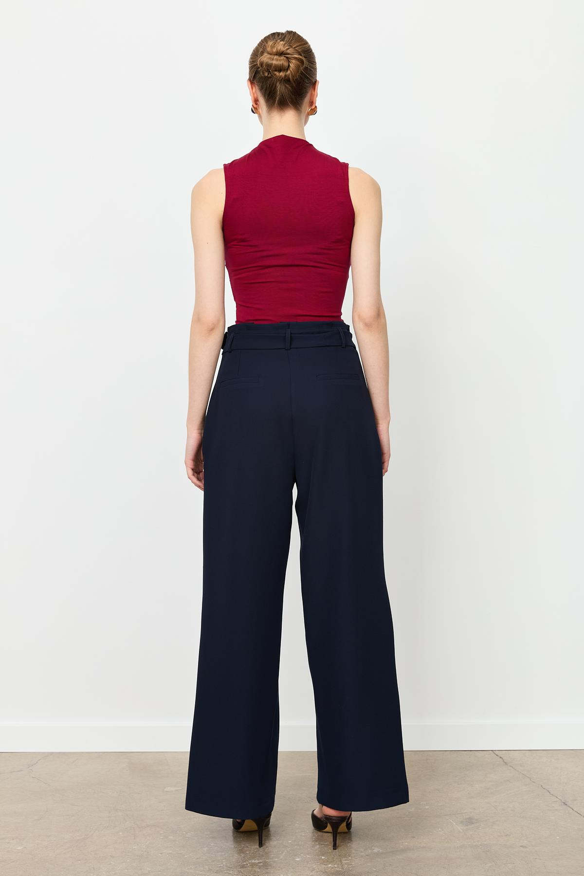 Kuşak Detaylı Pantolon-LACI