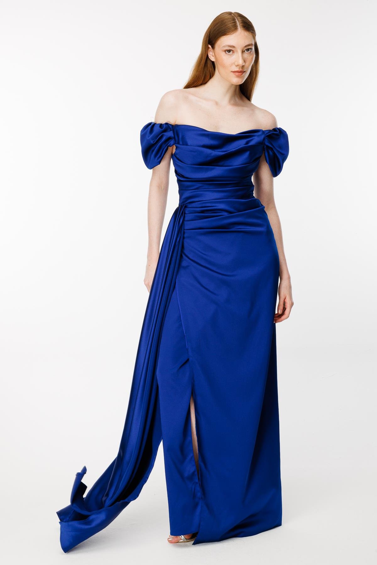 Omuzları Düşük Yırtmaçlı Saten Abiye - SAX