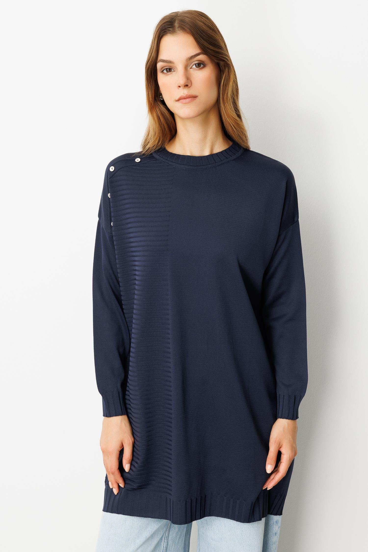 Omzu Düğme Detaylı Triko Tunik-LACI