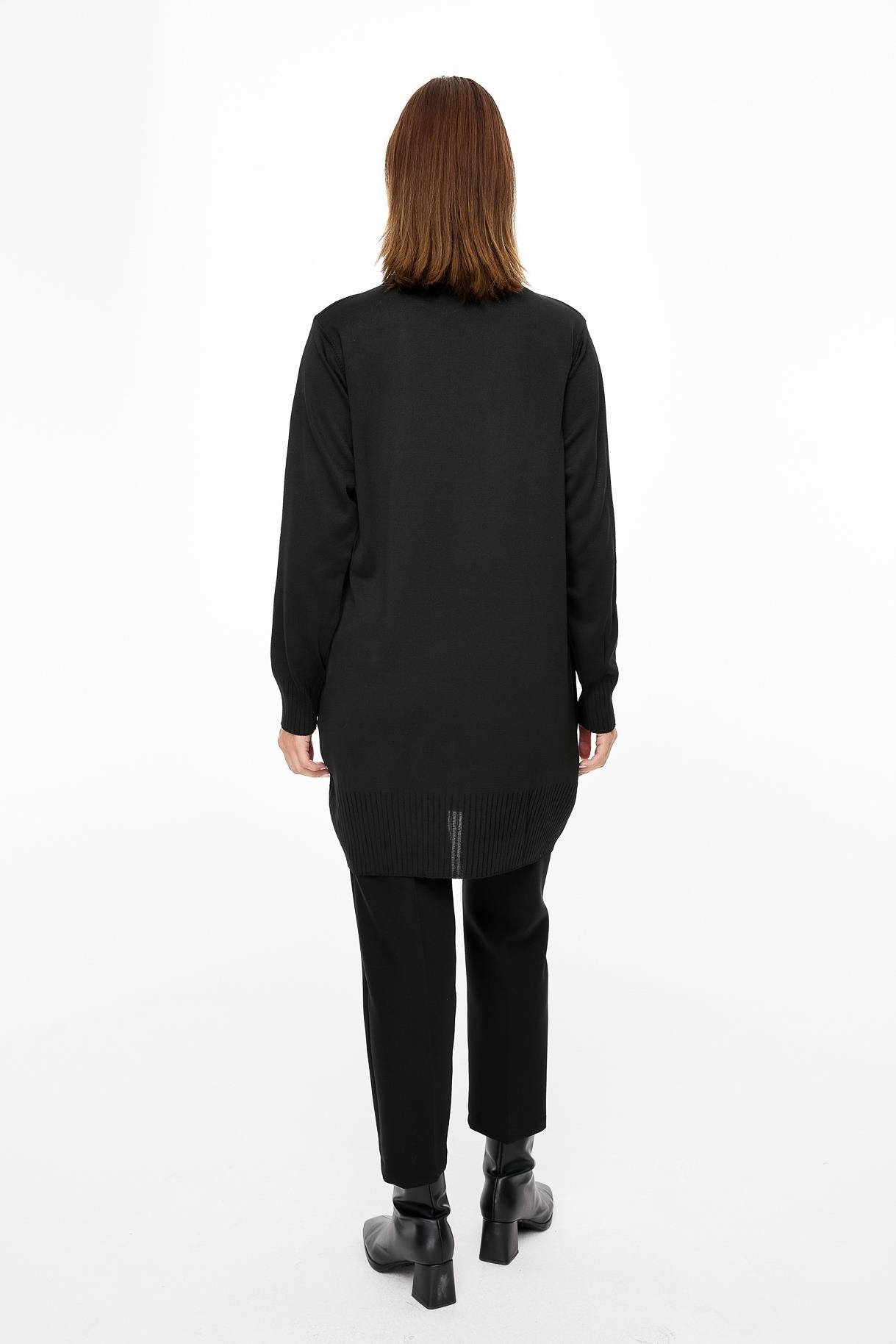 Omzu ve Eteği Düğmeli Triko Kazak - SİYAH