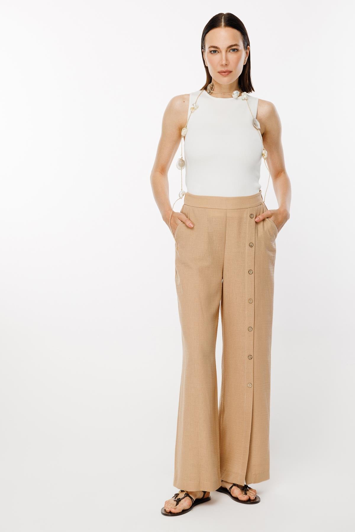 Önü Düğme Detaylı Beli Lastikli Keten Pantolon - CAMEL