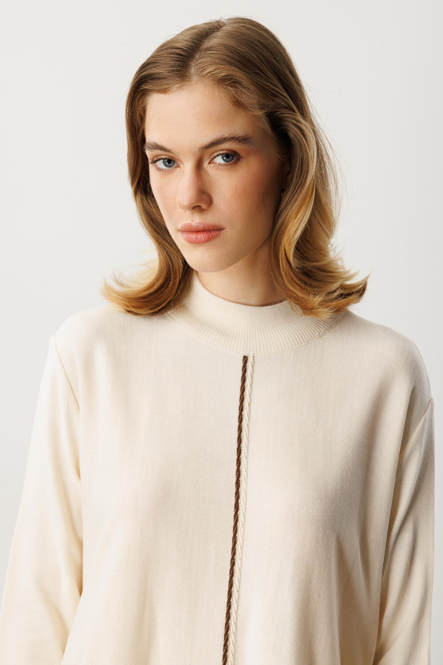 Önü Simli Şerit Detaylı Triko Elbise-KREM