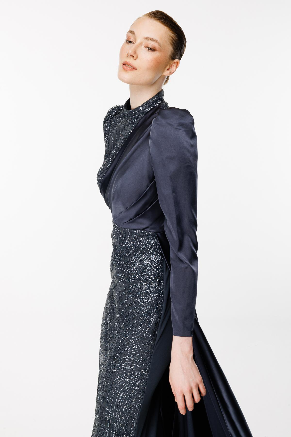 Önü Taş İşlemeli Saten Uzun Abiye - ANTRASİT