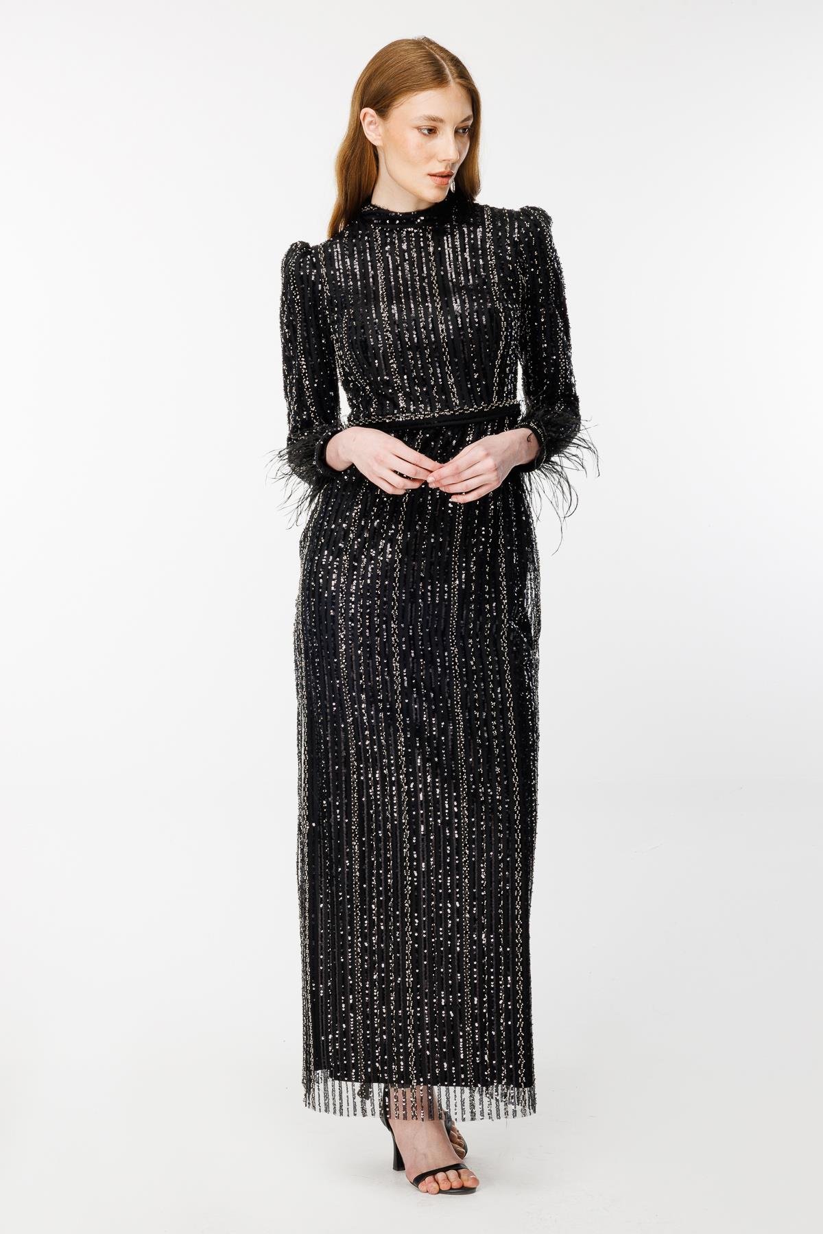 Otriş Detaylı Pul İşlemeli Kalem Abiye - SİYAH