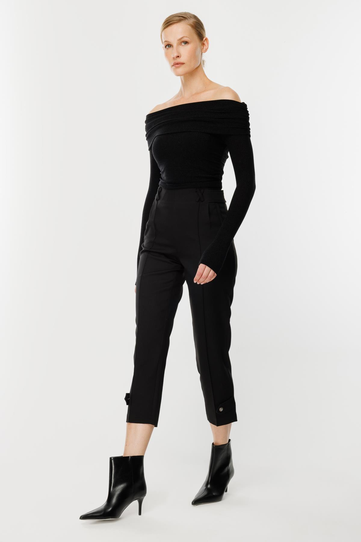 Paçası Düğme Detaylı Pantolon - SİYAH