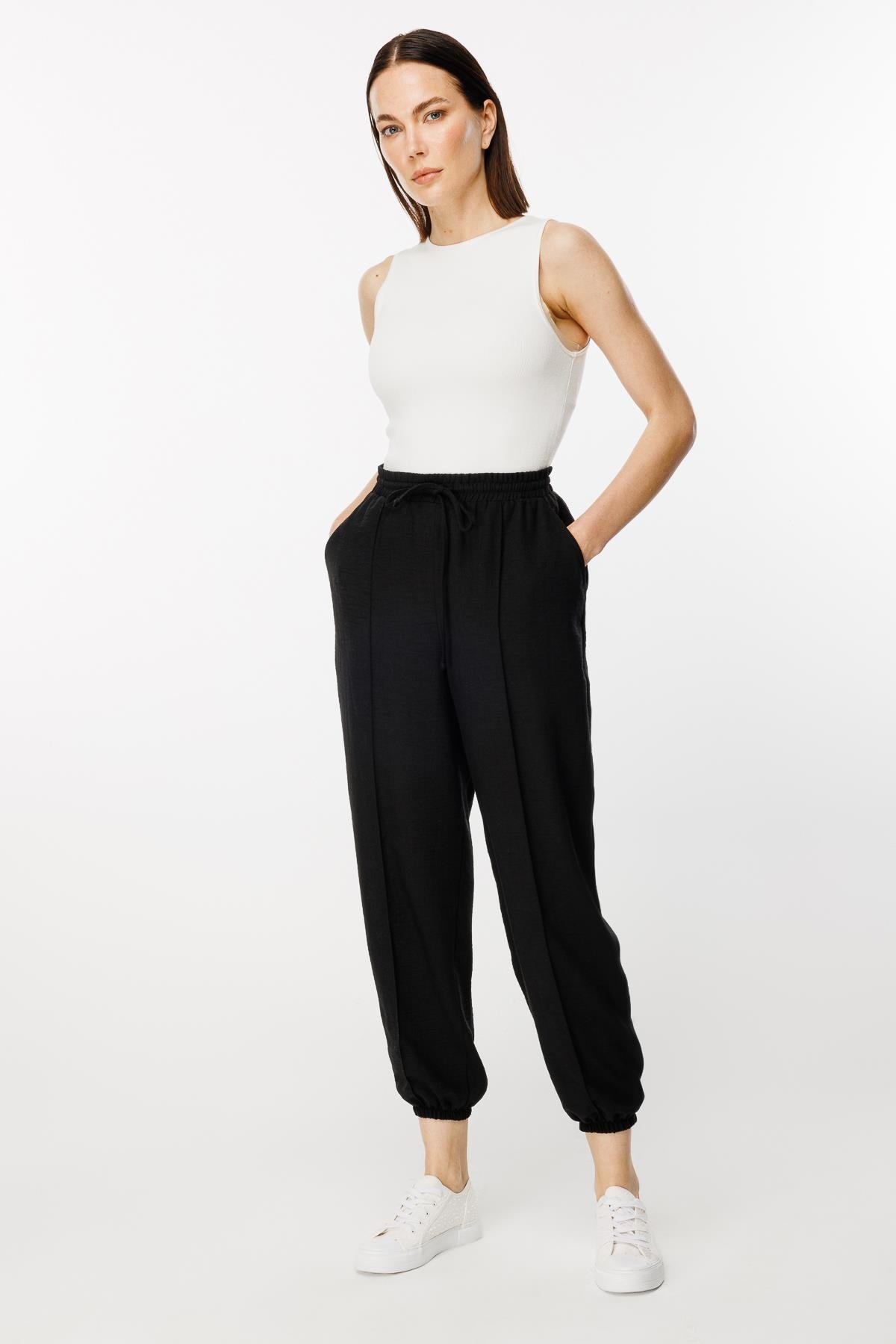 Paçası Lastikli Nervür Detaylı Keten Pantolon - SİYAH