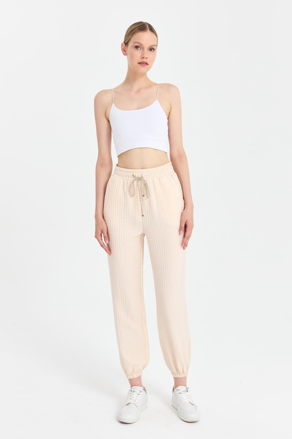 Paçası ve Beli Lastikli Dokulu Pantolon - BEJ