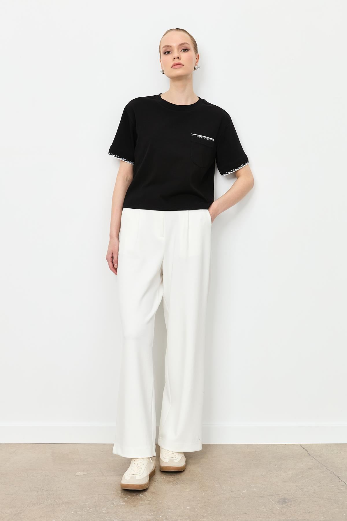 Ribana Detay Pamuklu Bluz-SİYAH