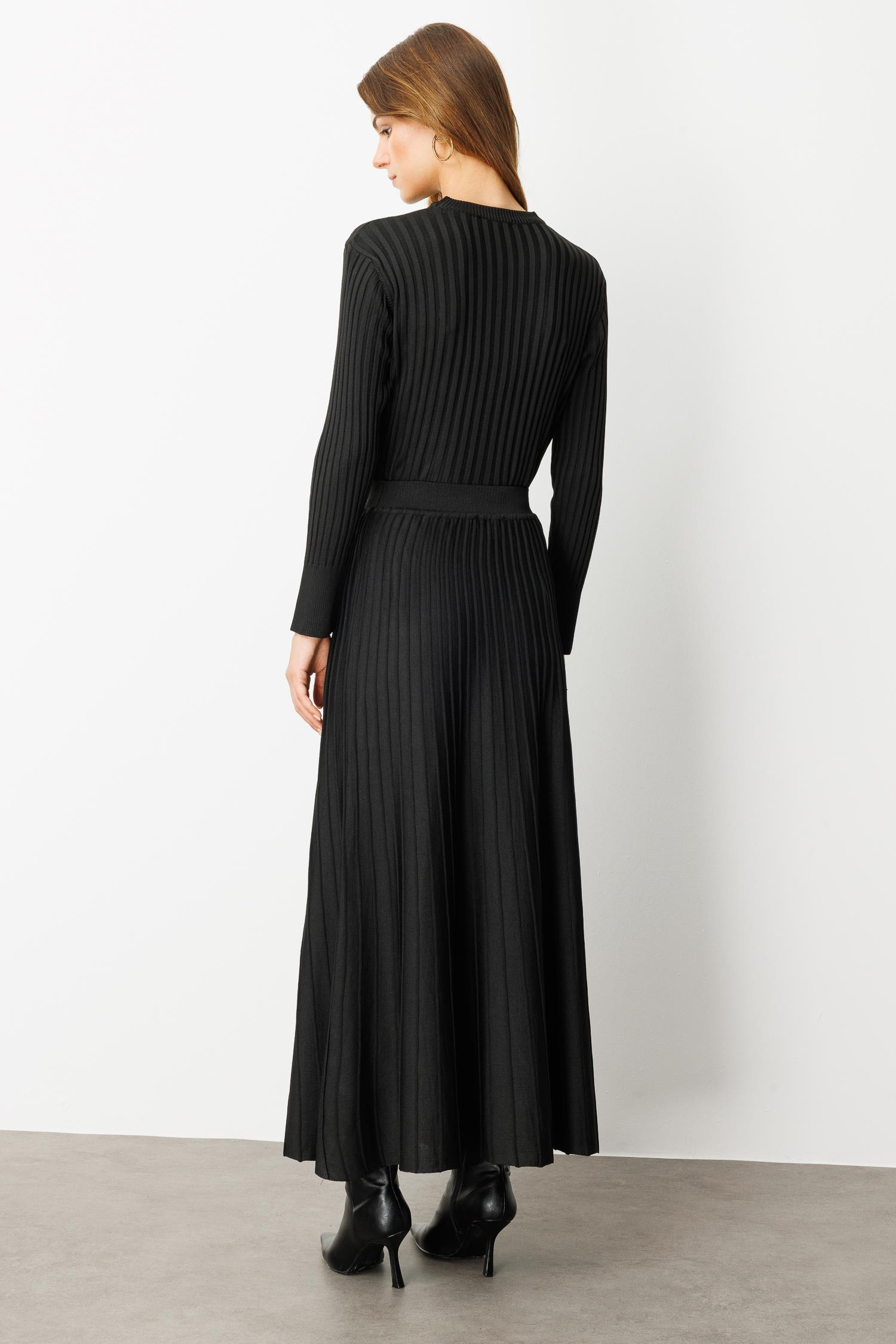 Ribana Detaylı Triko Takım-SİYAH