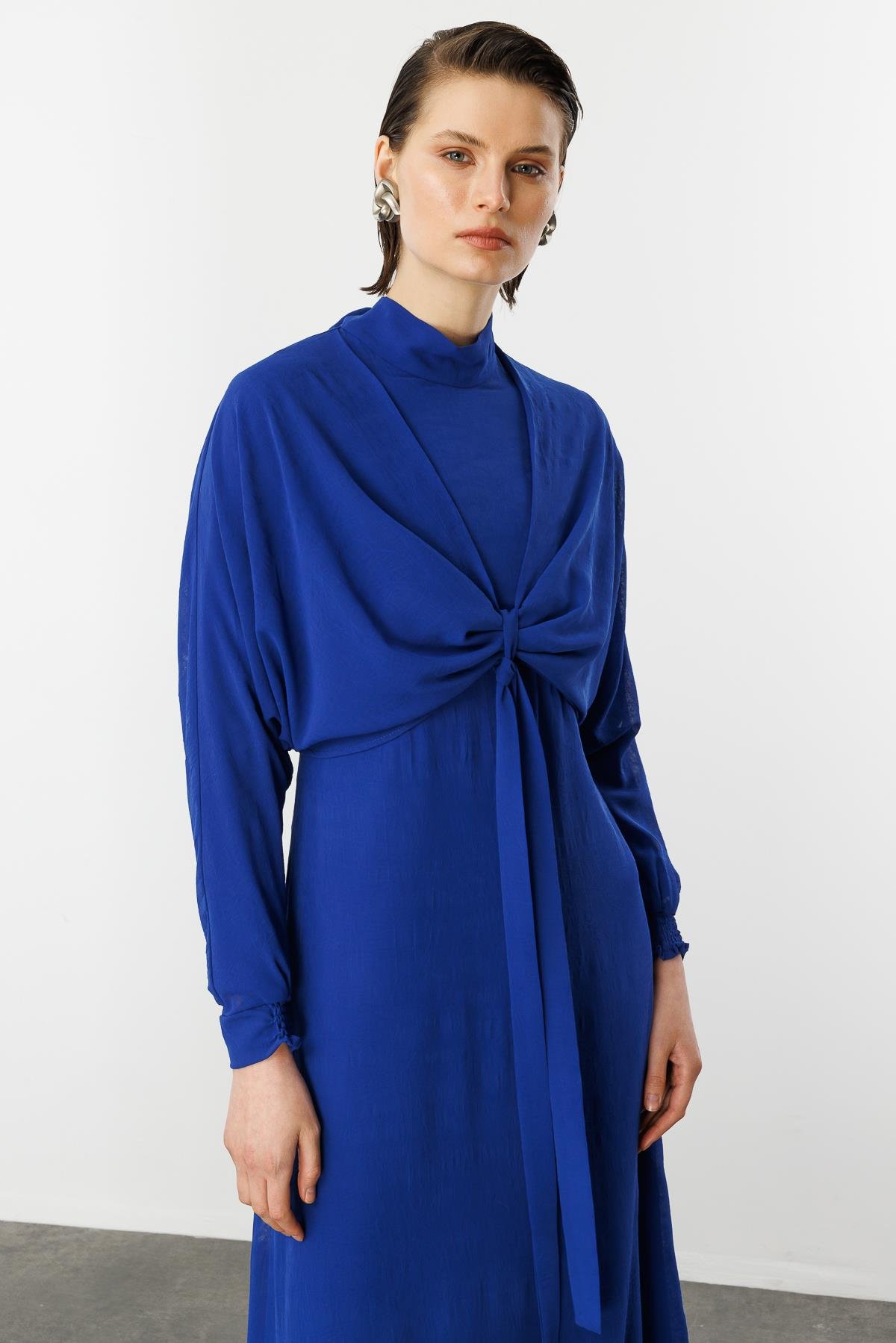 Şal Detaylı Uzun Şifon Elbise-SAX