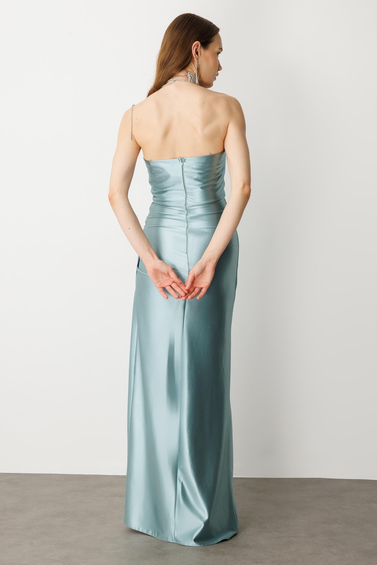 Saten Görünüm Taş Detaylı Abiye Elbise-MINT