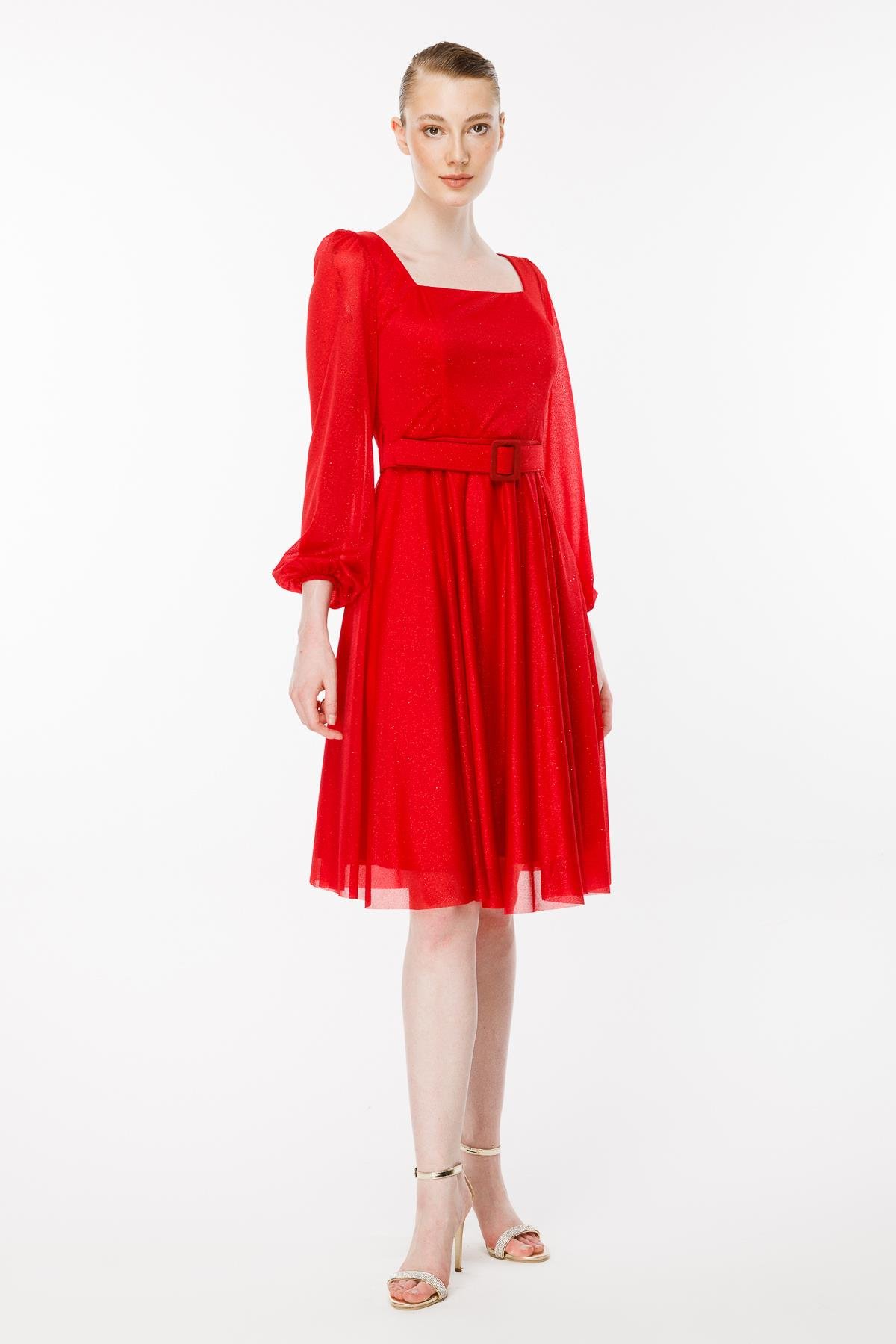 Simli Ve Kemerli Kısa Abiye Elbise - KIRMIZI