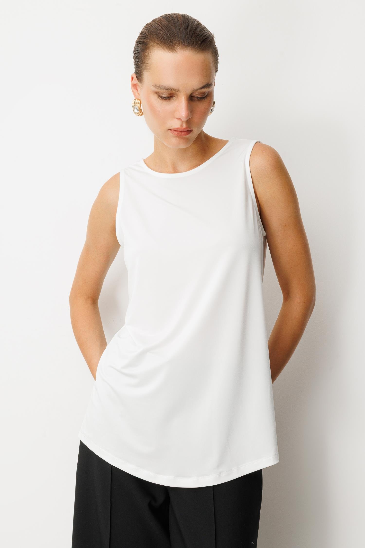 Sırt Detaylı Kolsuz Bluz-KEMIK