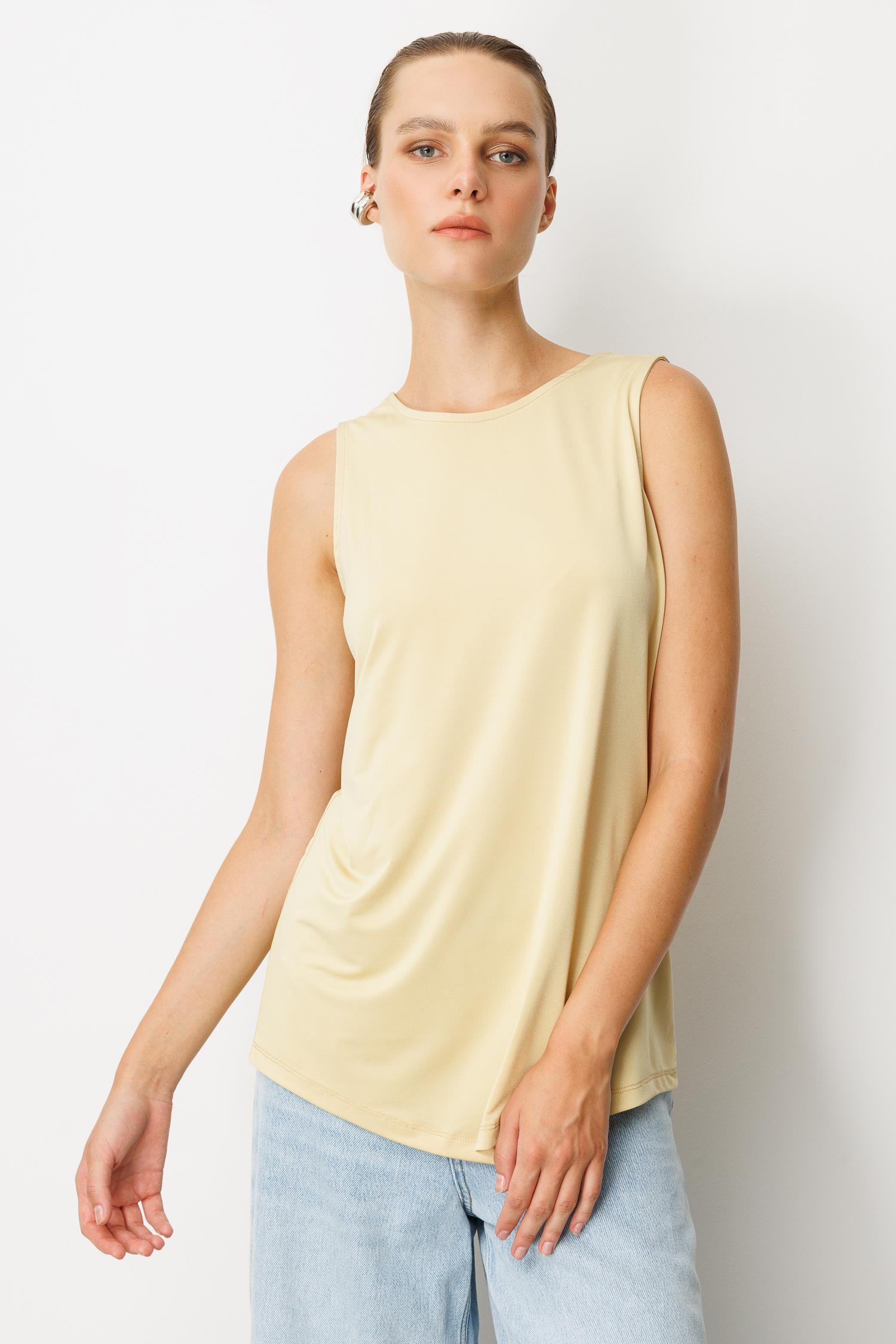 Sırt Detaylı Kolsuz Bluz-SARI