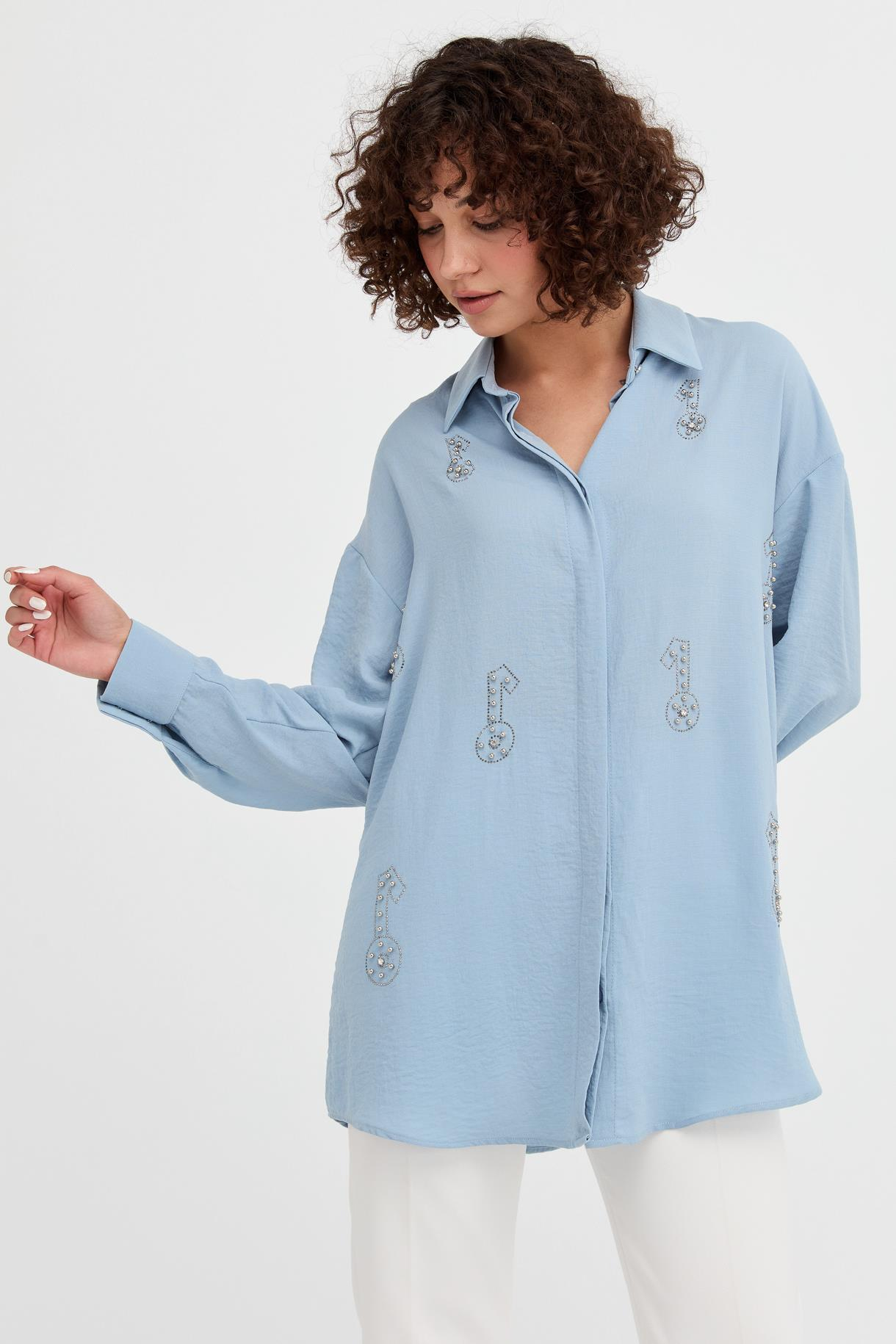 Taş Detaylı Oversize Gömlek - A.MAVI