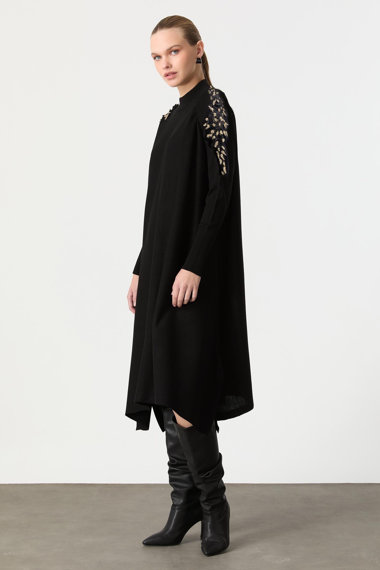 Taş İşleme Detaylı Triko Elbise-SİYAH