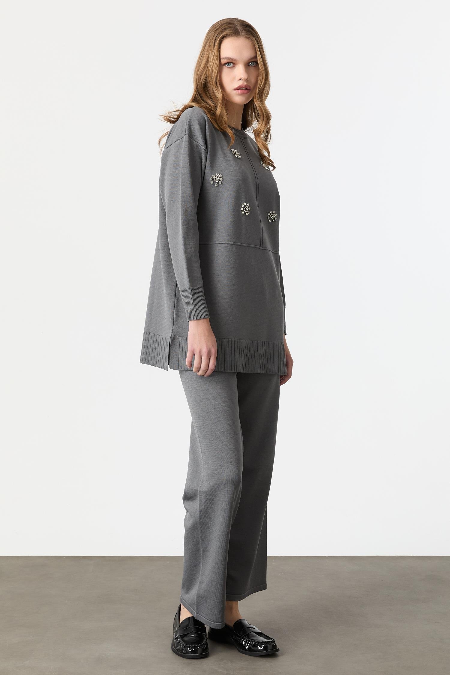 Taş İşleme Detaylı Triko Takım-GRİ