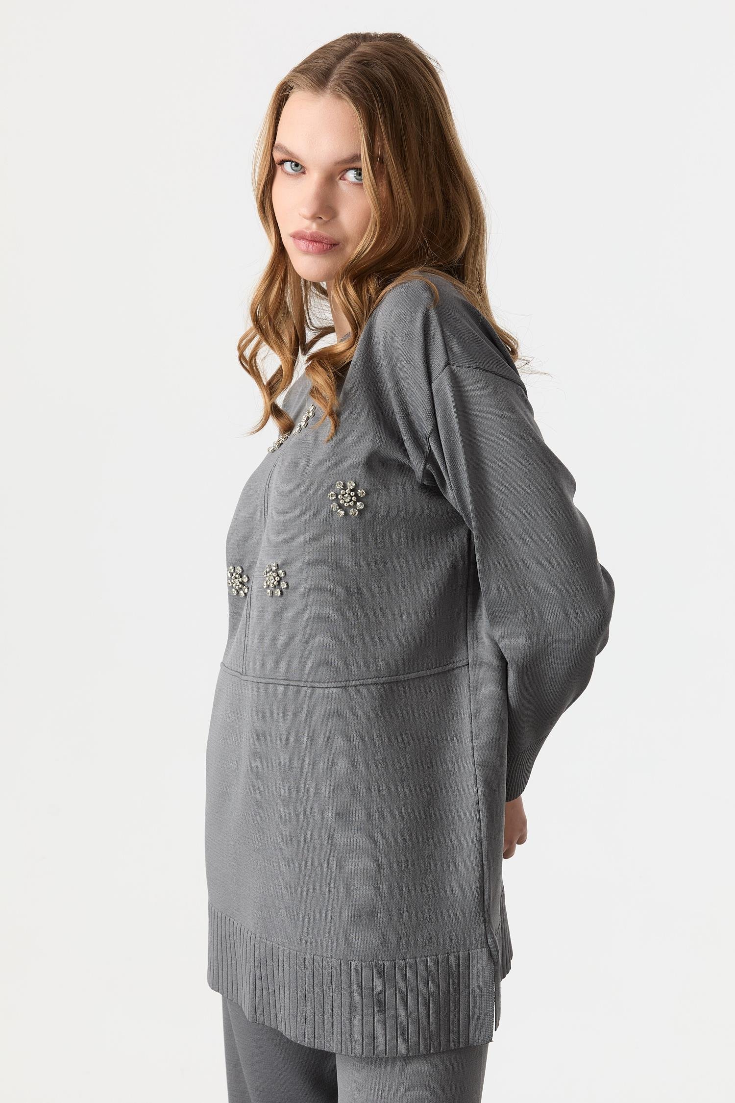 Taş İşleme Detaylı Triko Takım-GRİ