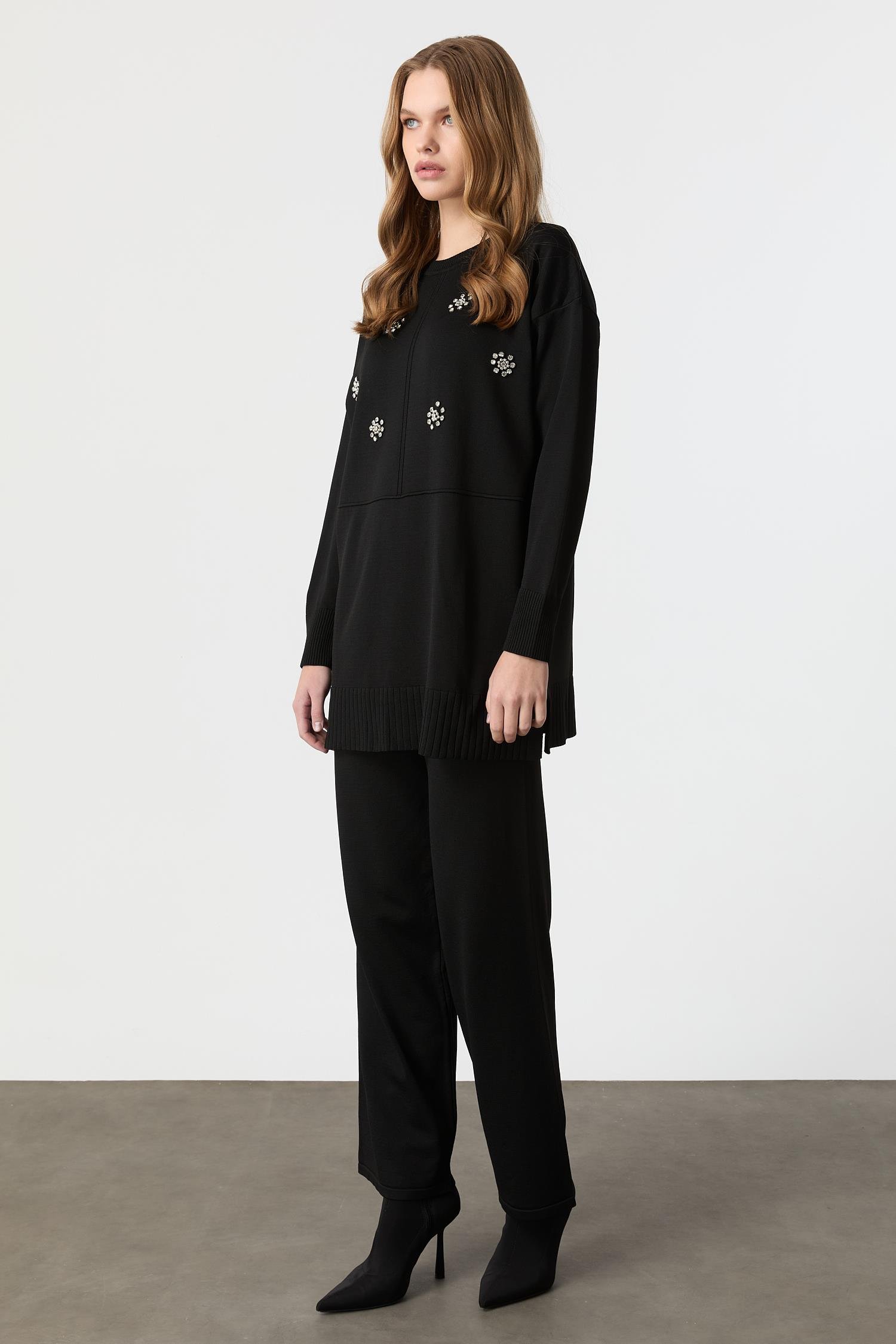 Taş İşleme Detaylı Triko Takım-SİYAH