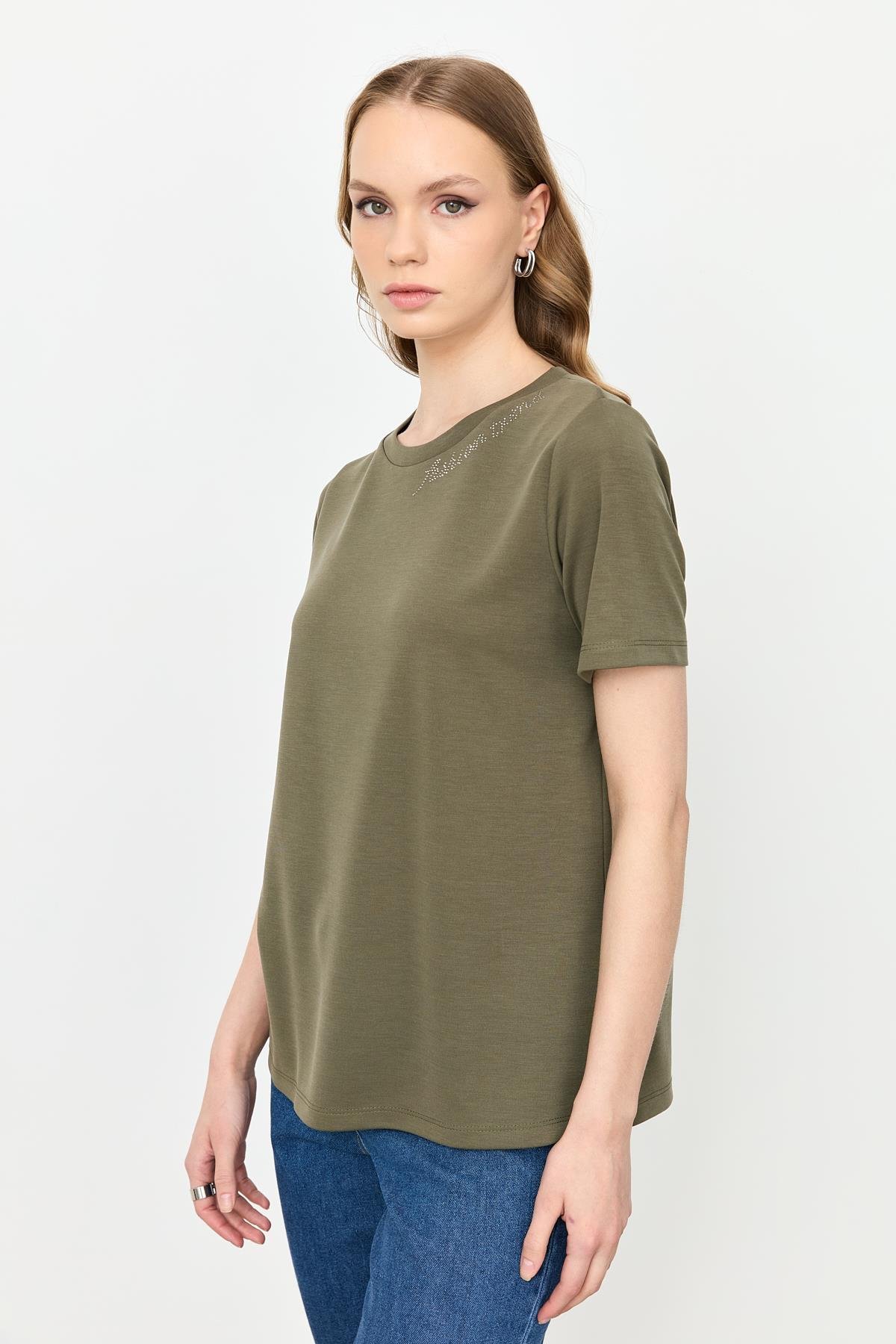 Taş Yazı Detaylı Bluz-HAKİ