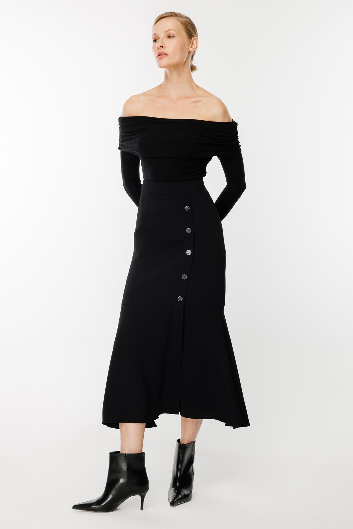 Uçları Volanlı Düğme Detaylı Etek - SİYAH