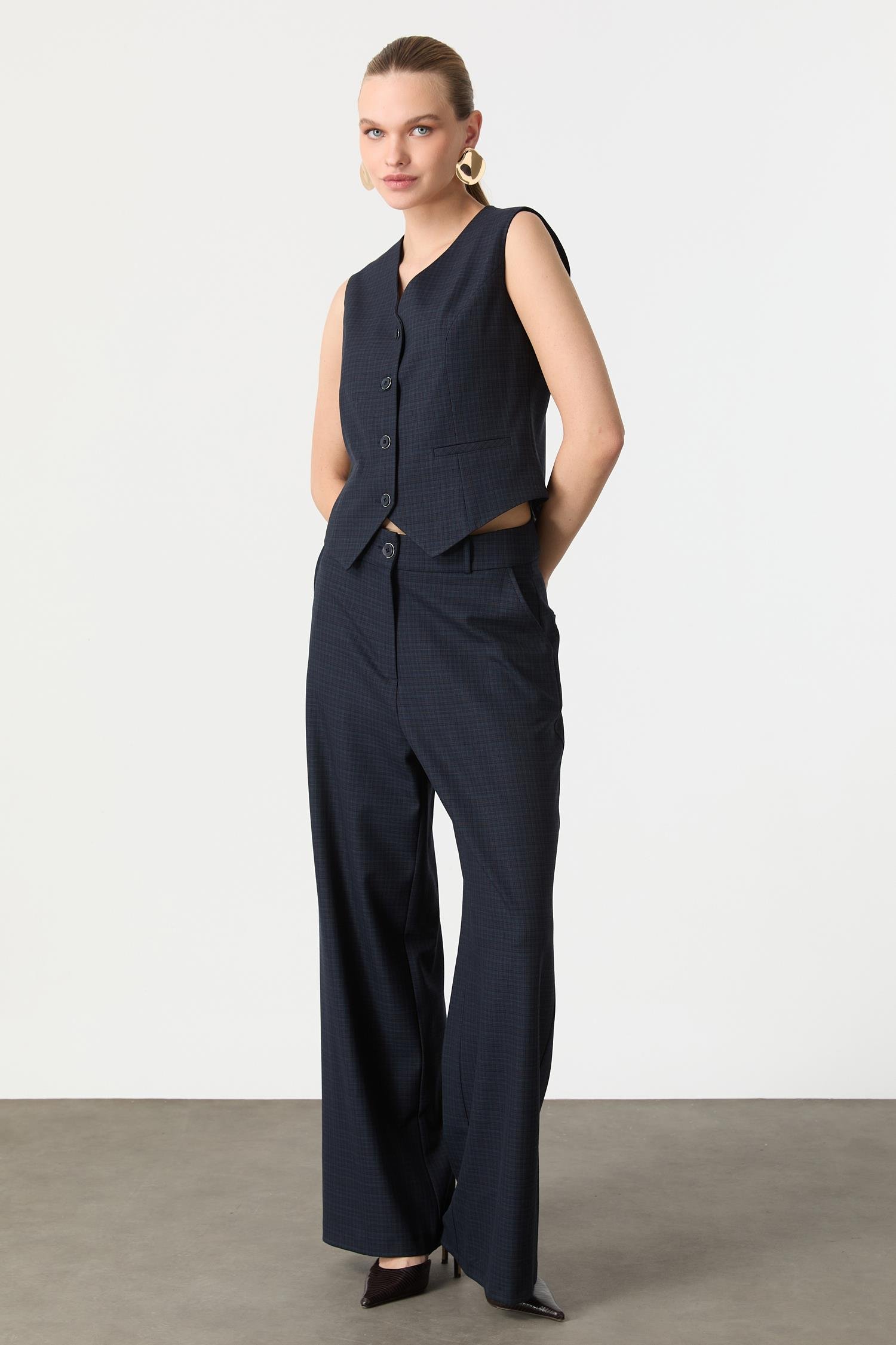 V Yaka Ekose Yelek-LACI