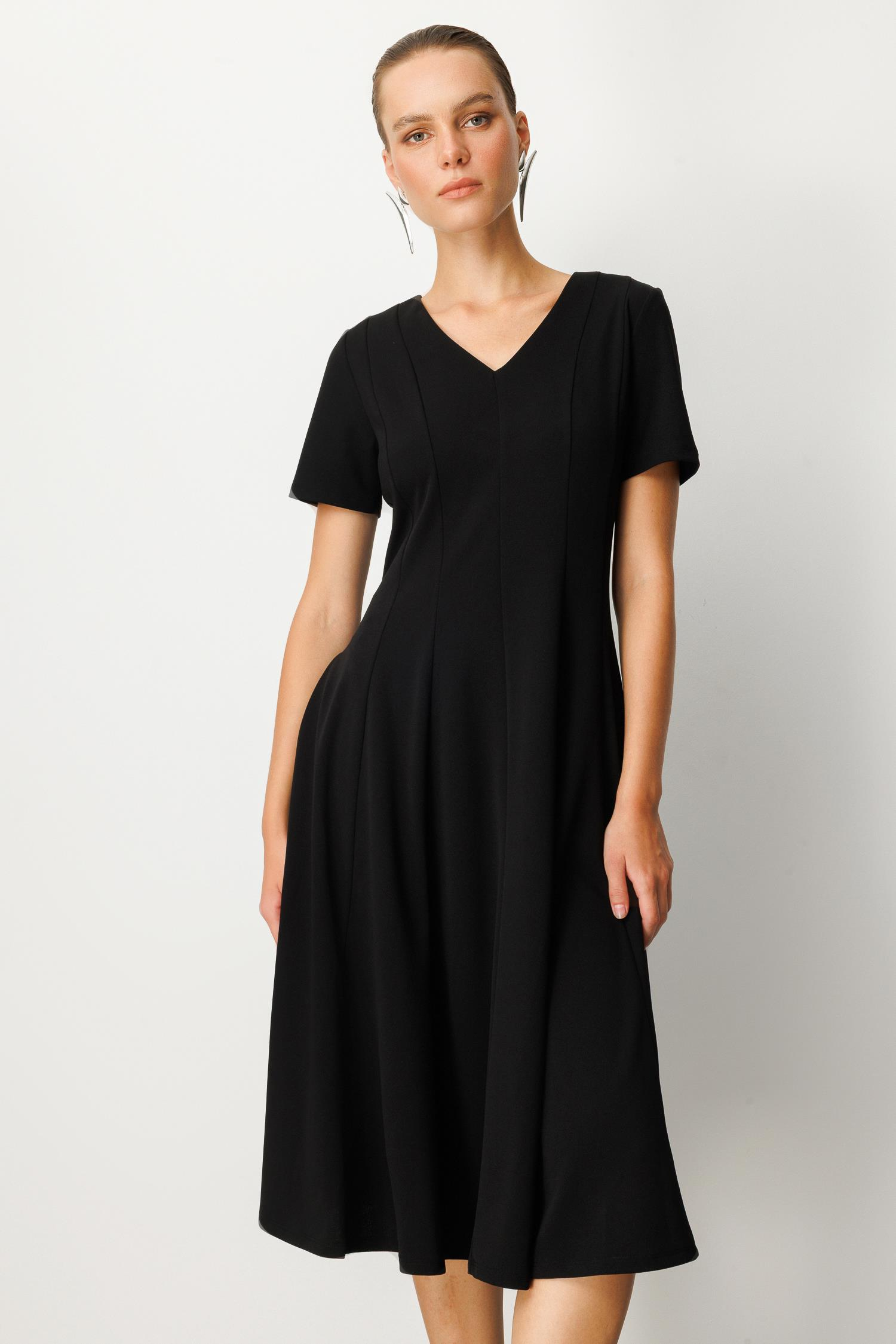 V Yaka Midi Elbise-SİYAH