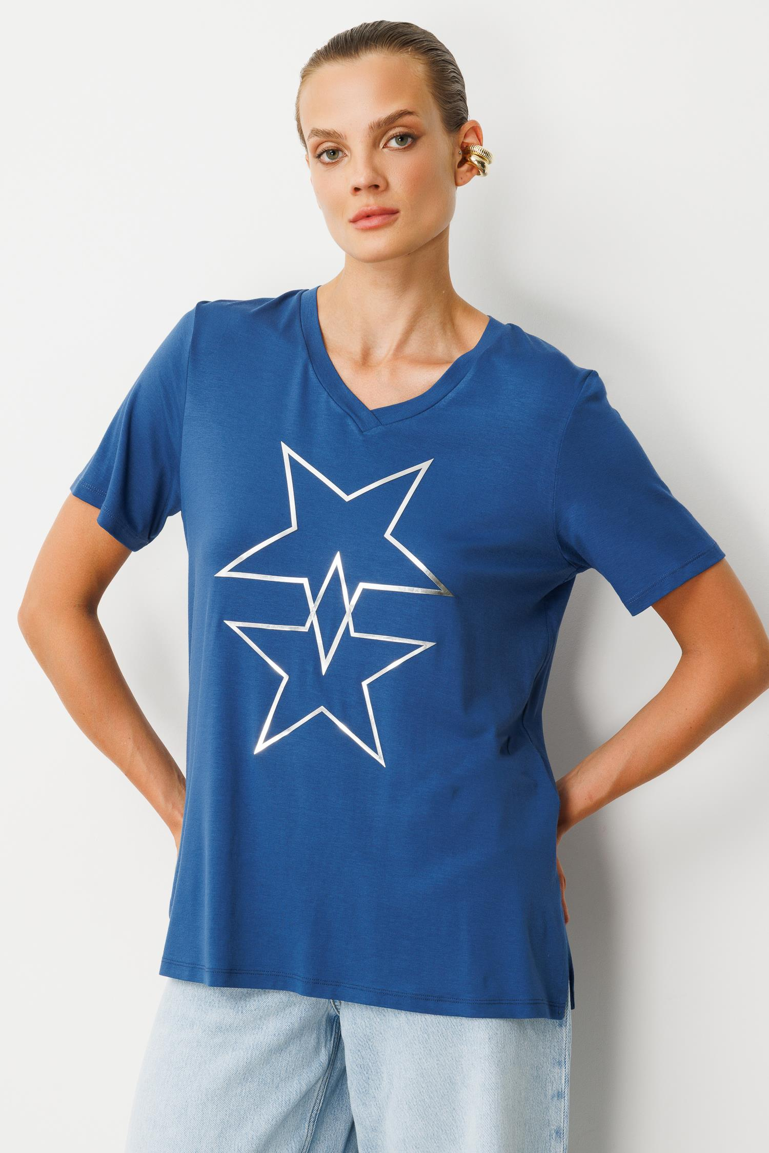 V Yaka Yıldız Baskı Tişört-İNDİGO