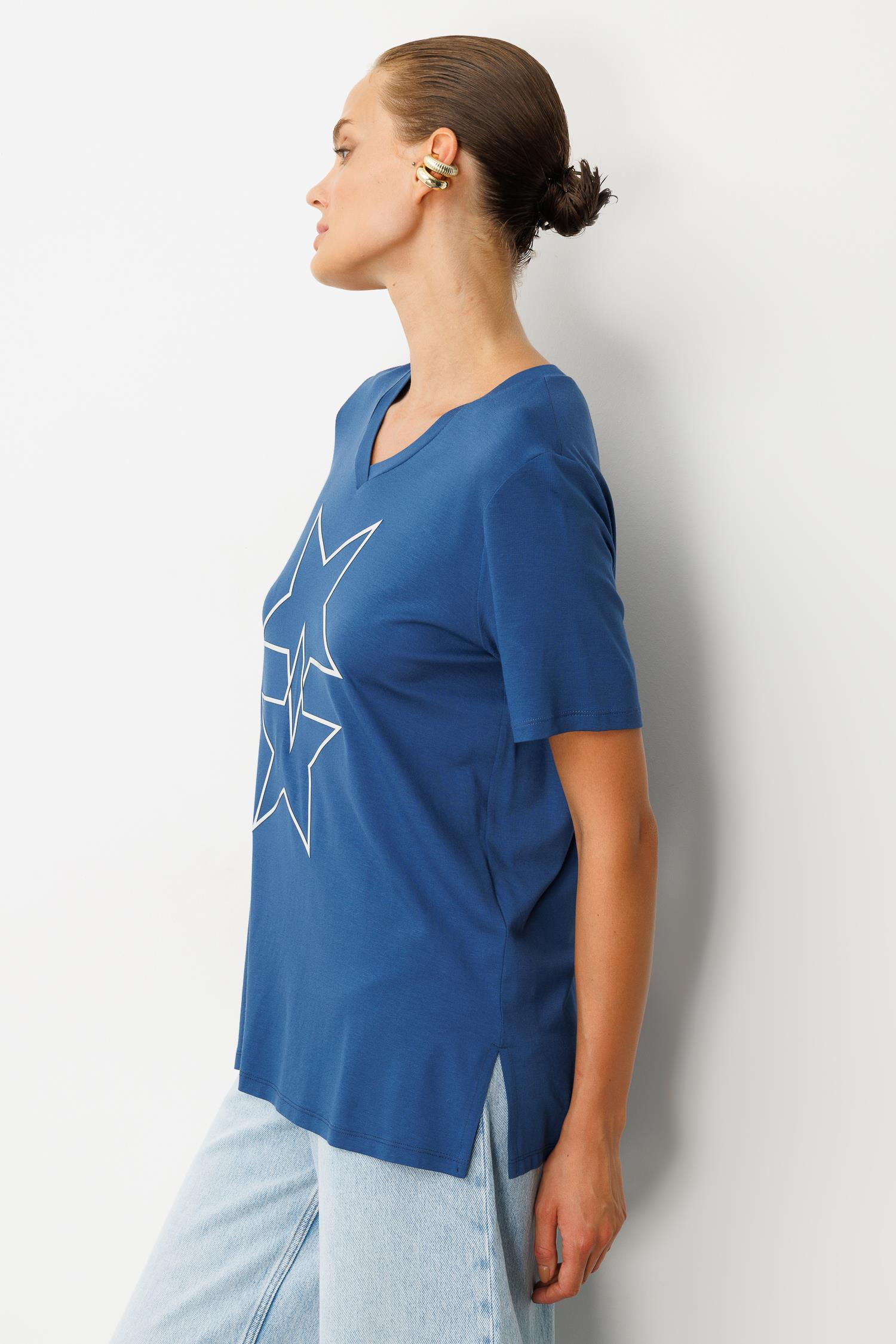 V Yaka Yıldız Baskı Tişört-İNDİGO