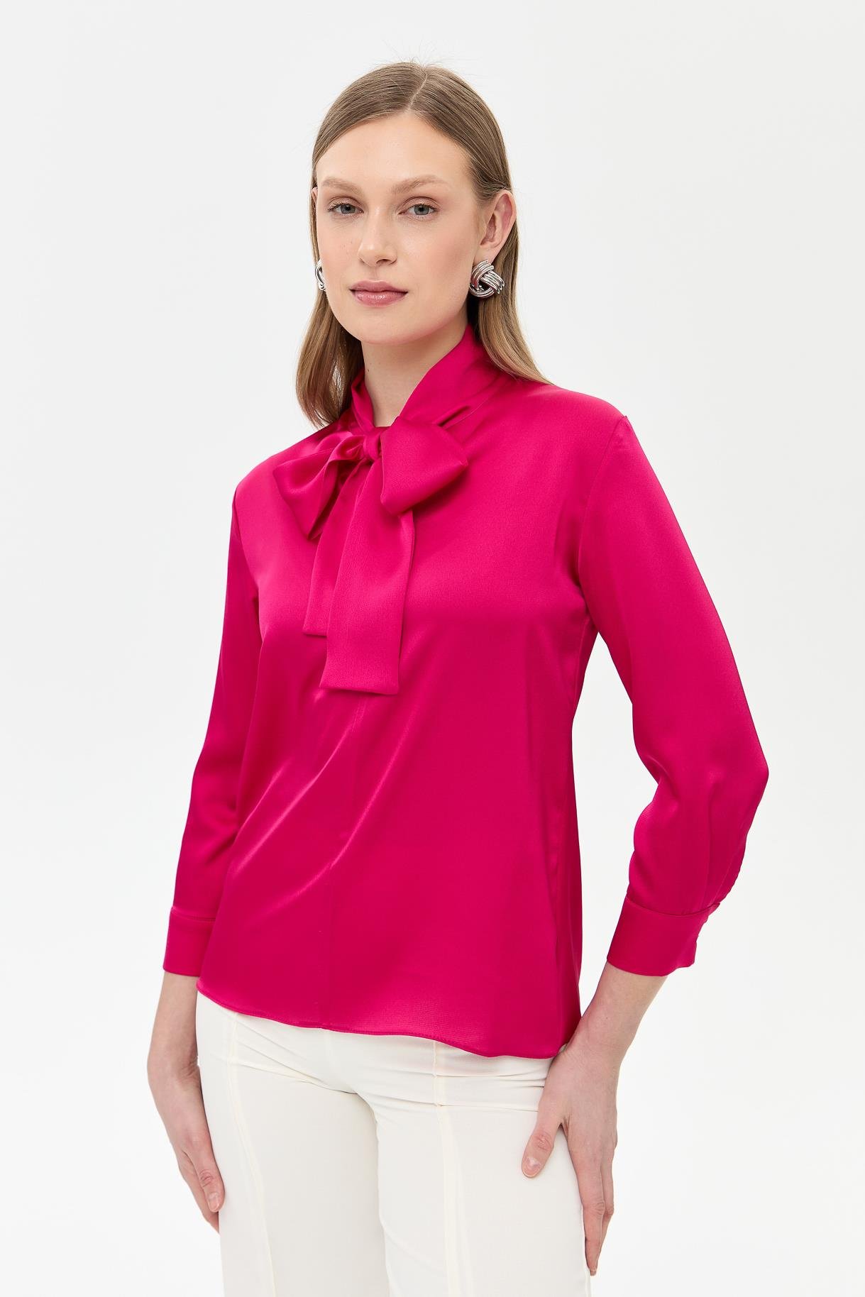 Yakası Fularlı Saten Gömlek - FUJYA