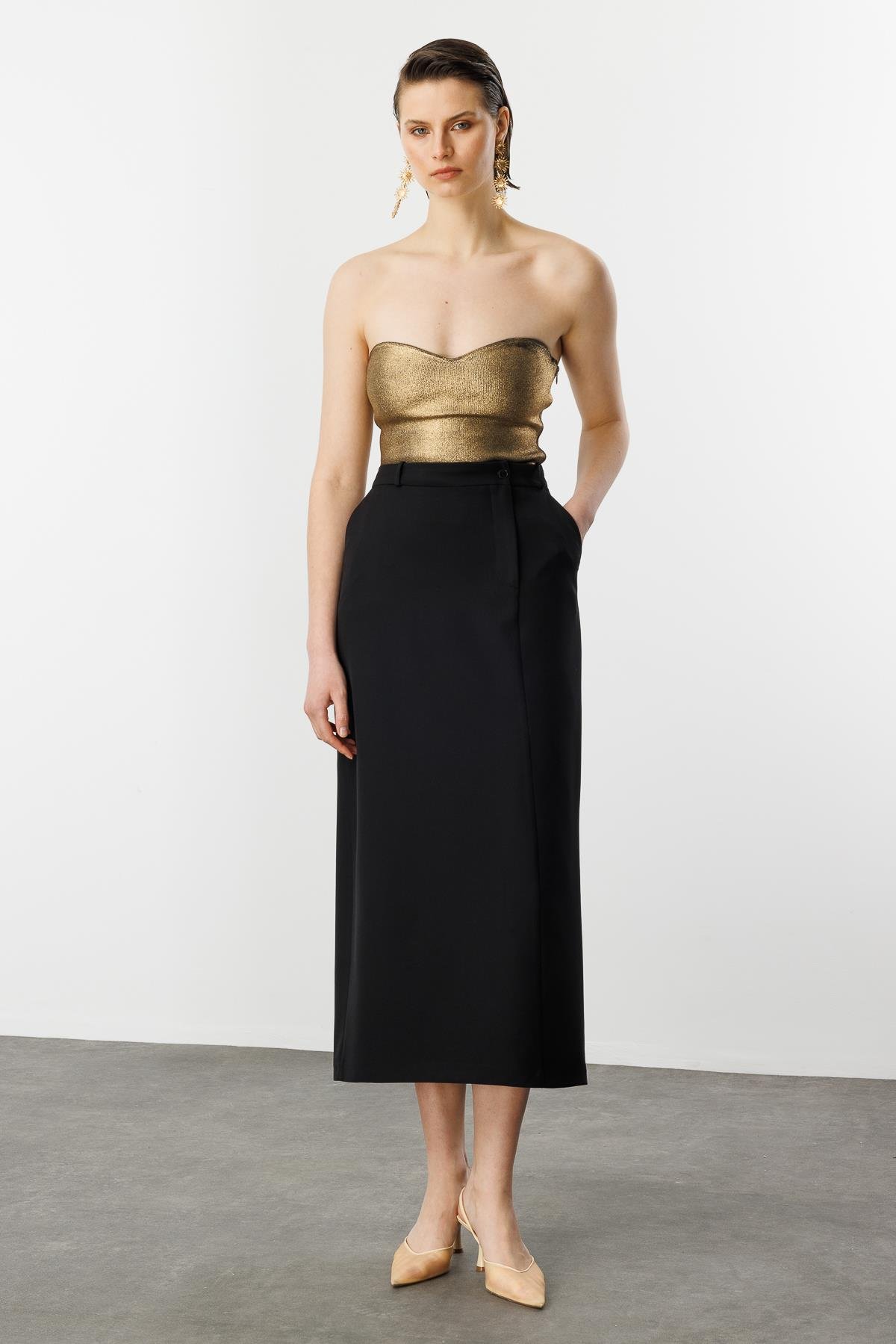 Yandan Yırtmaçlı Hürrem Etek-SİYAH