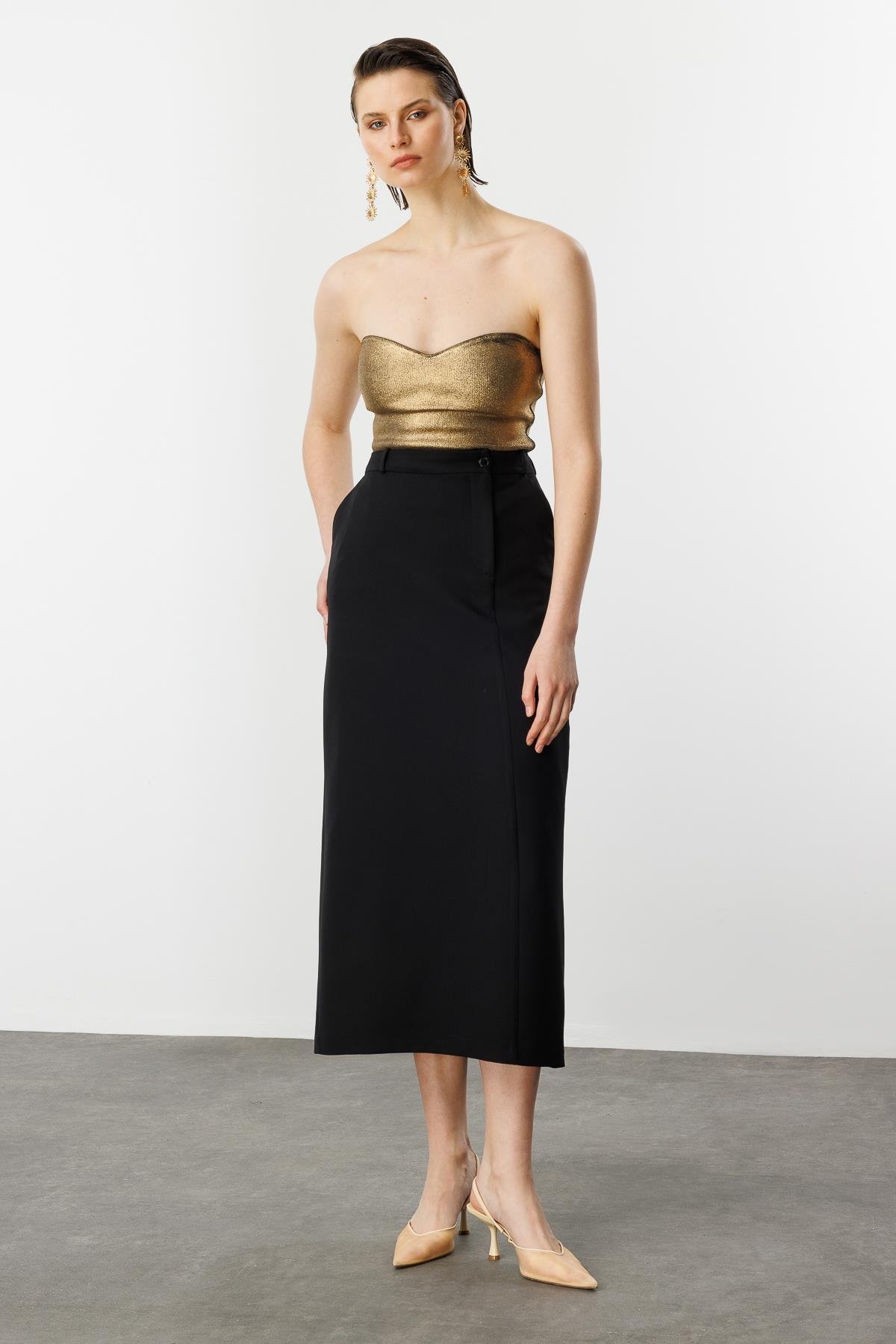 Yandan Yırtmaçlı Hürrem Etek-SİYAH