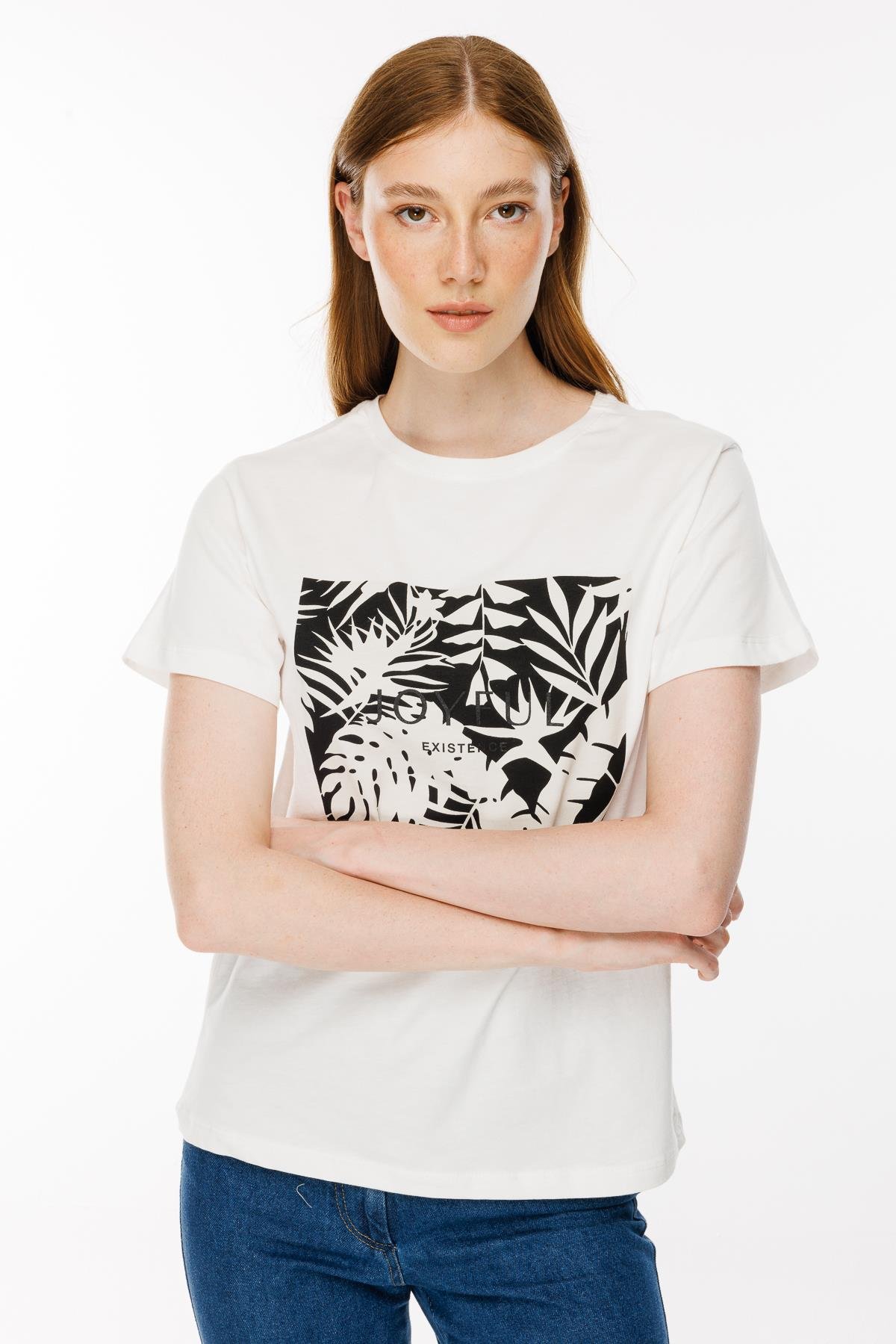 Yaprak Baskı Desenli Tişört - BEYAZ/SİYAH